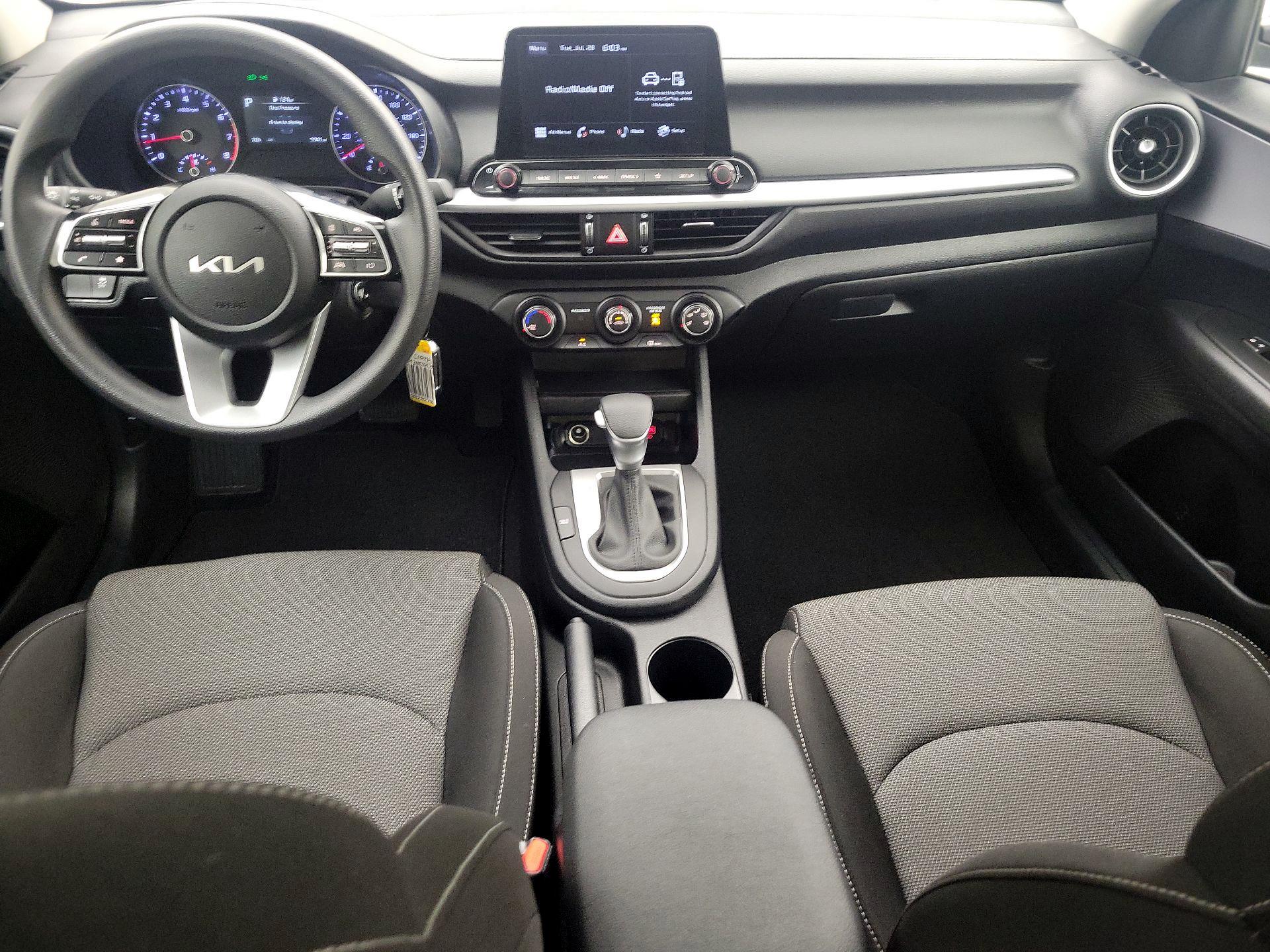 Thumbnail: 2024 Kia Forte - 9