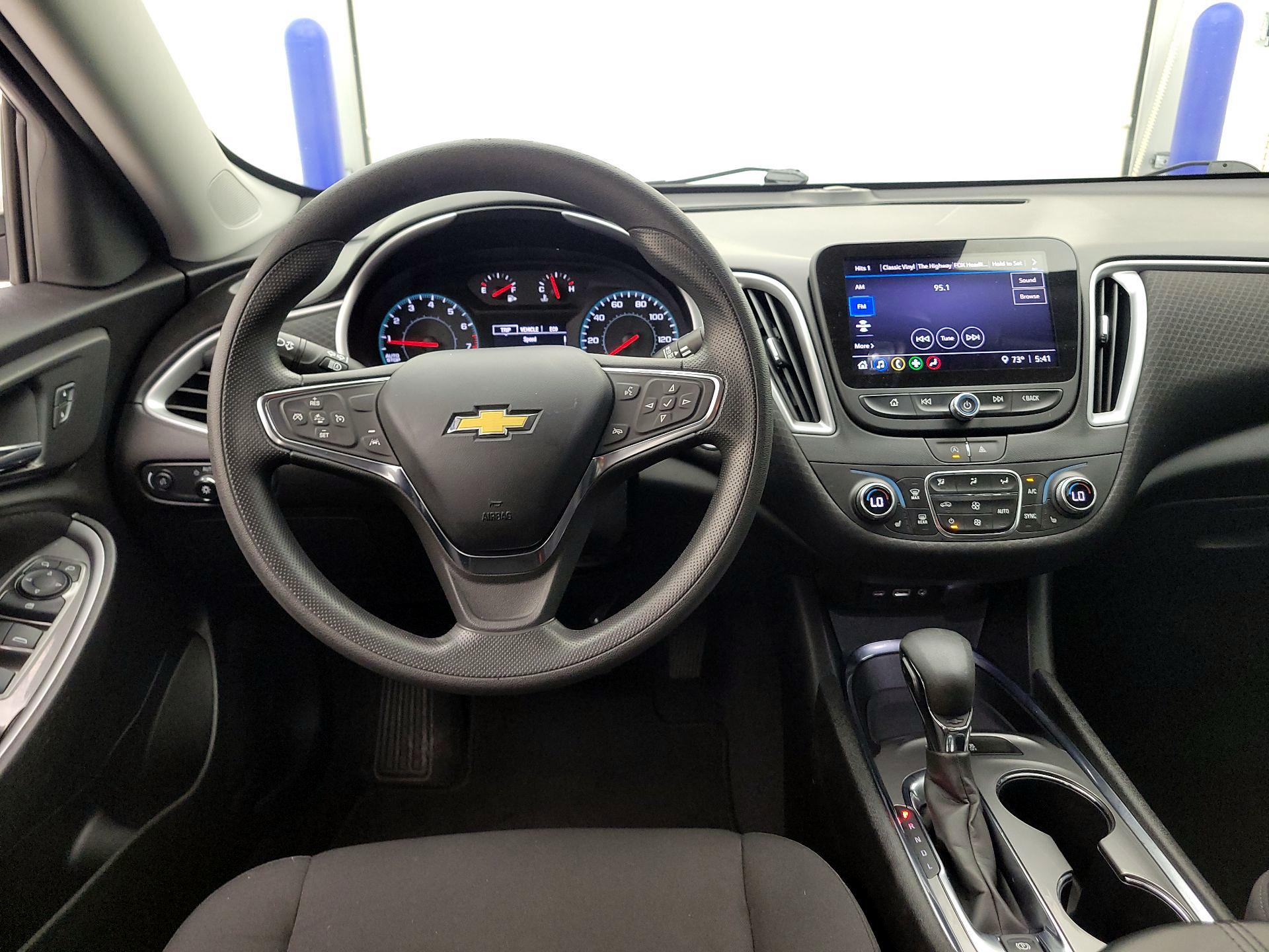 Thumbnail: 2023 Chevrolet Malibu - 10