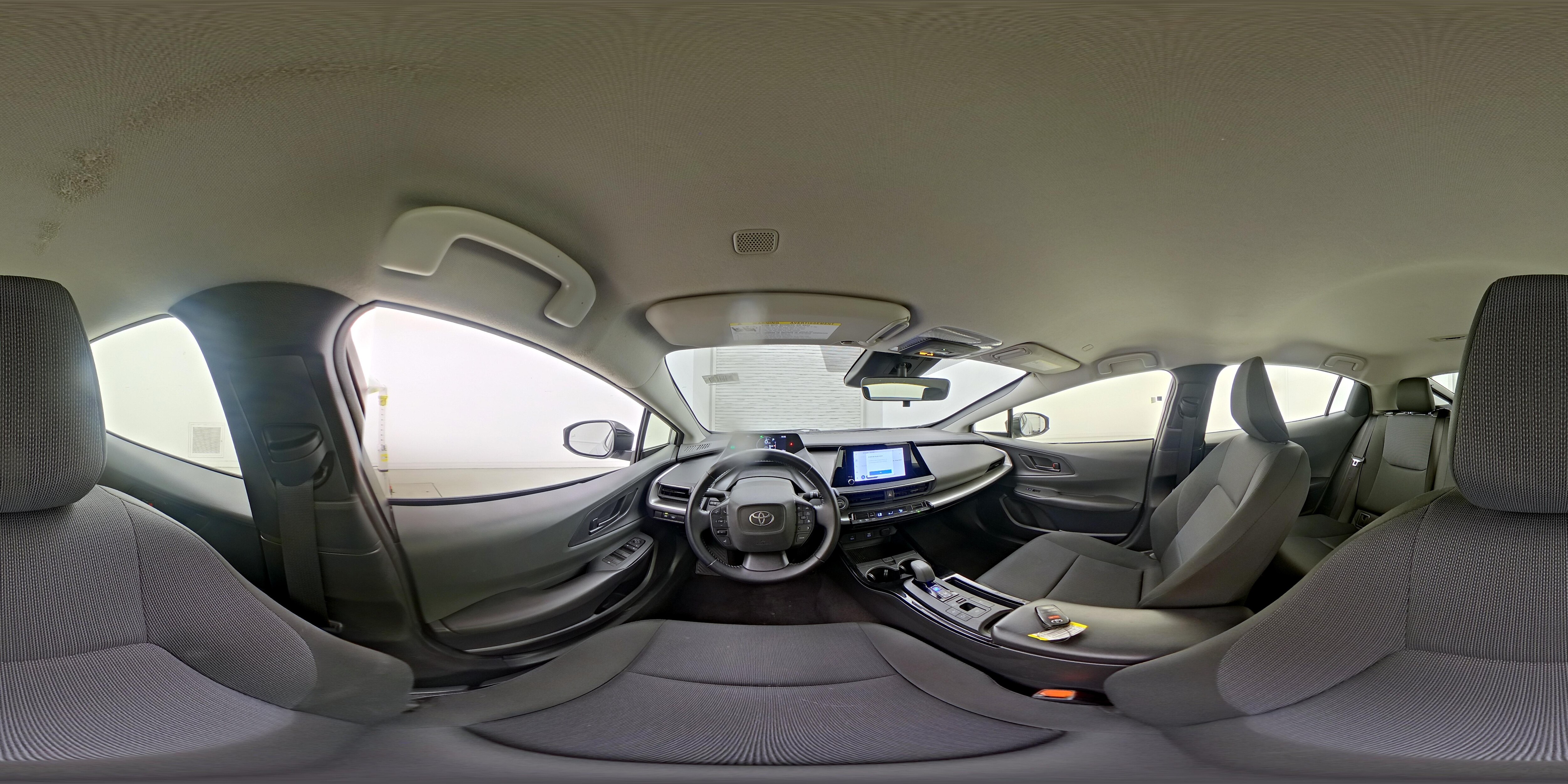 2024 Toyota Prius LE - Photo 27