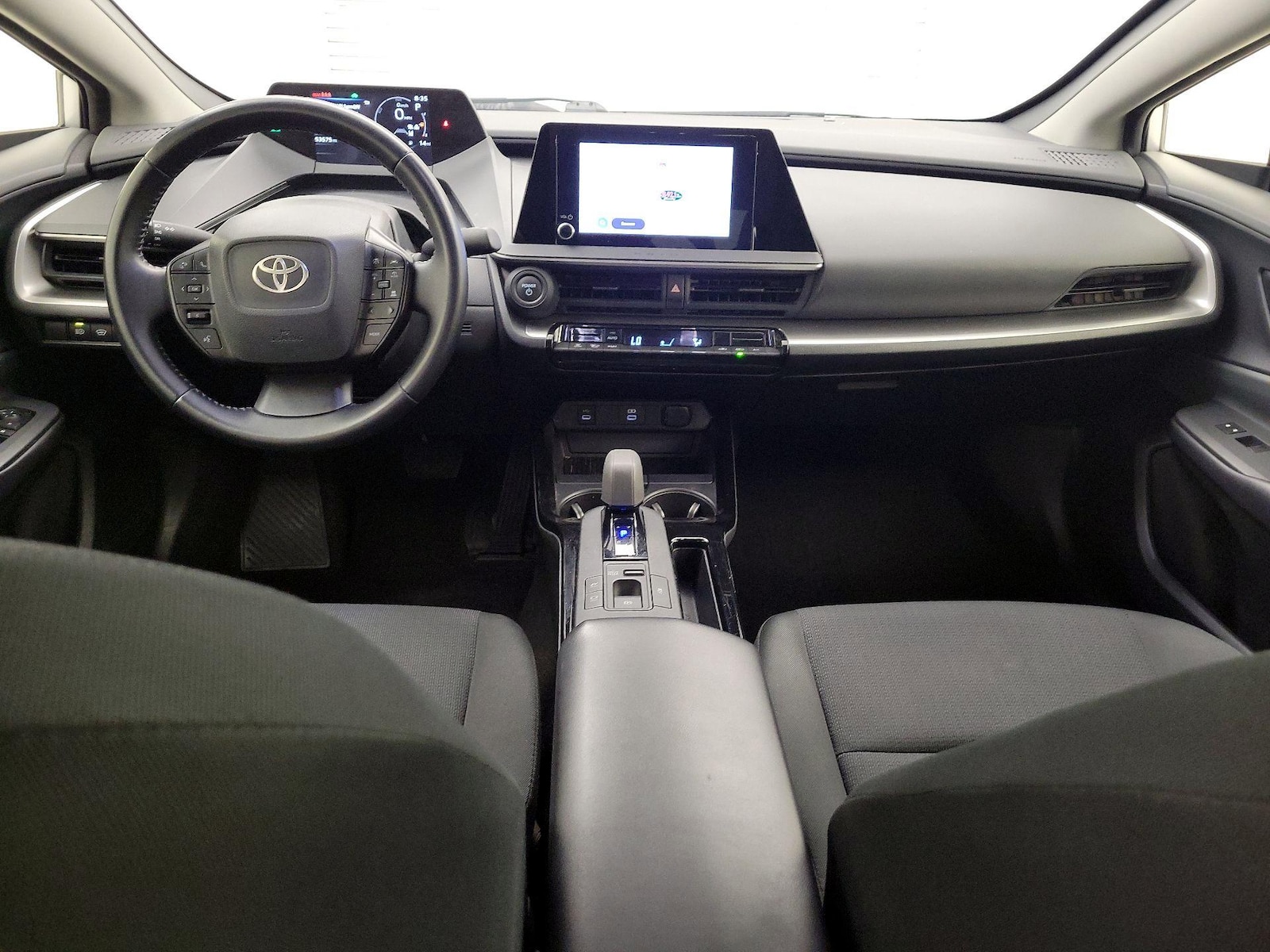 2024 Toyota Prius LE - Photo 10