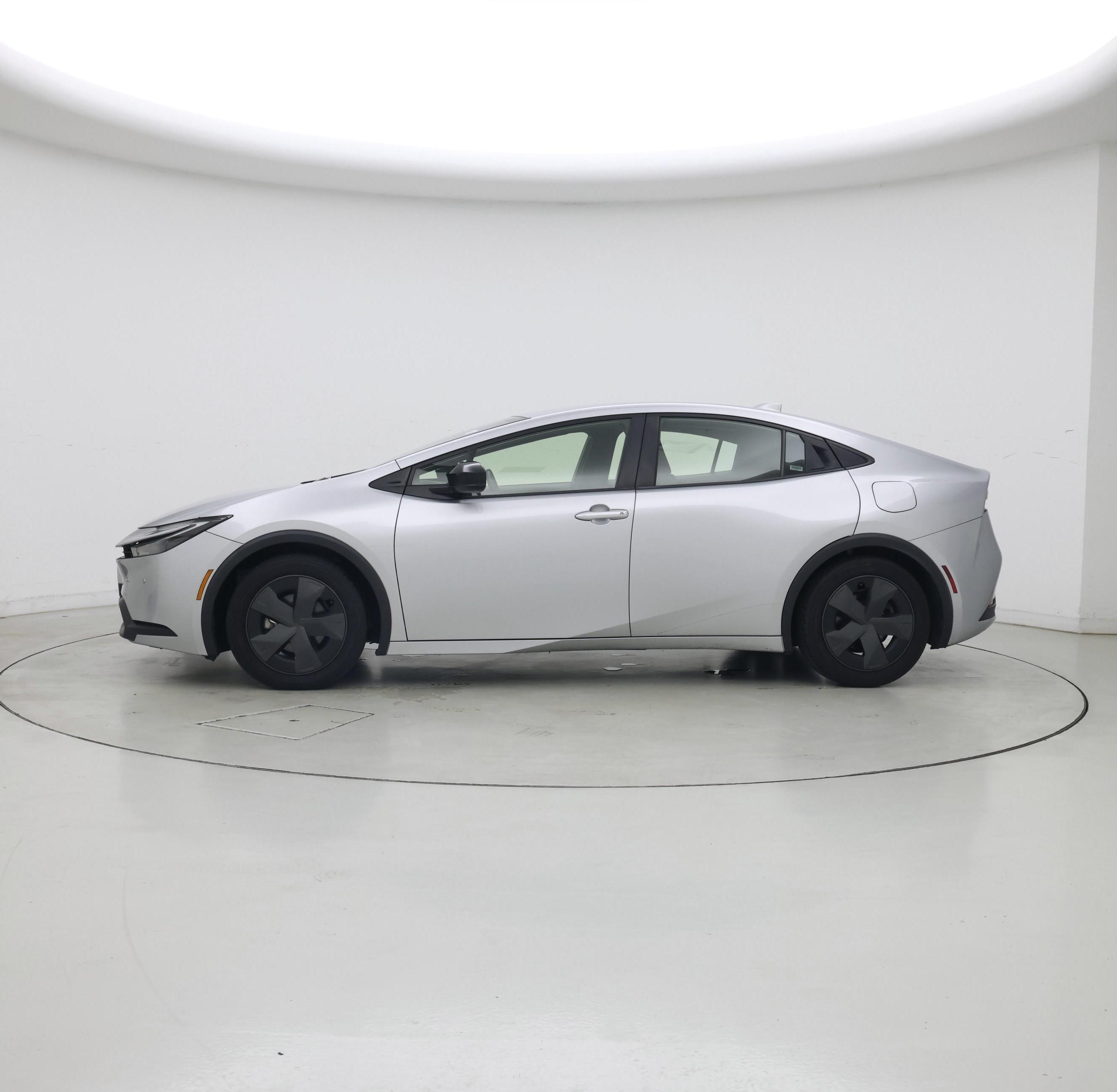 Thumbnail: 2024 Toyota Prius - 3