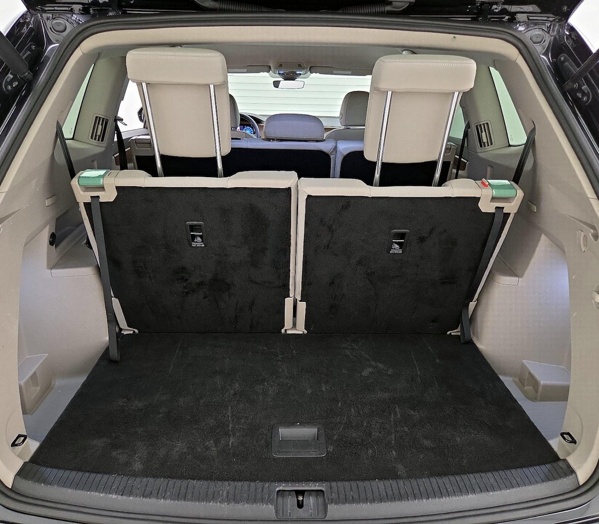 Trunk/Cargo (Seats Up)