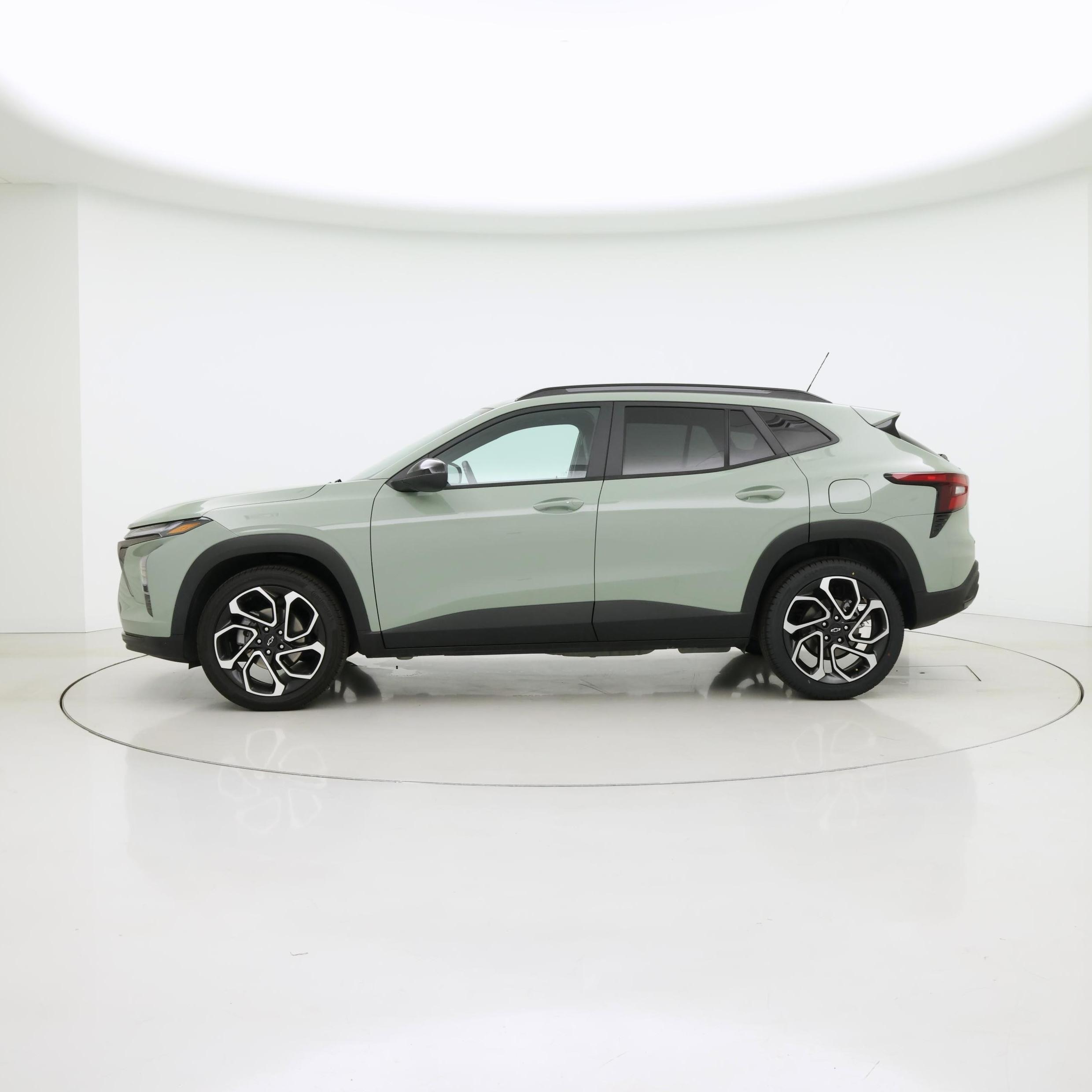 Thumbnail: 2024 Chevrolet Trax - 3