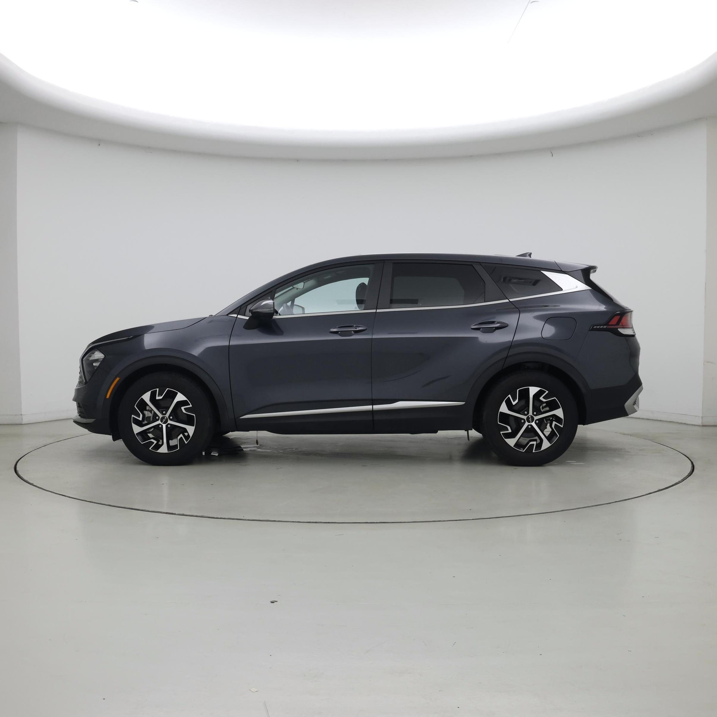 Thumbnail: 2023 Kia Sportage - 3