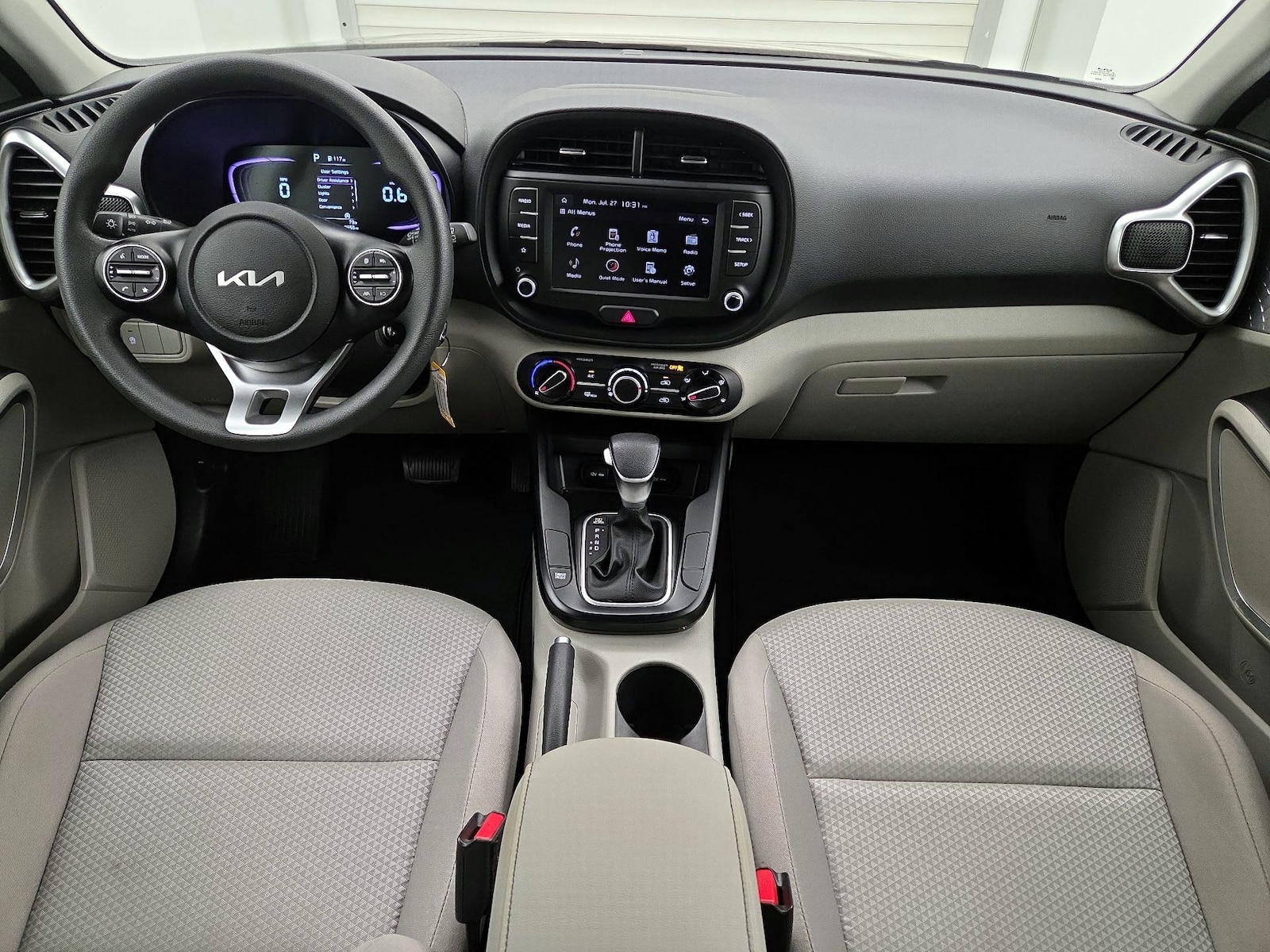 2025 Kia Soul LX - Photo 10