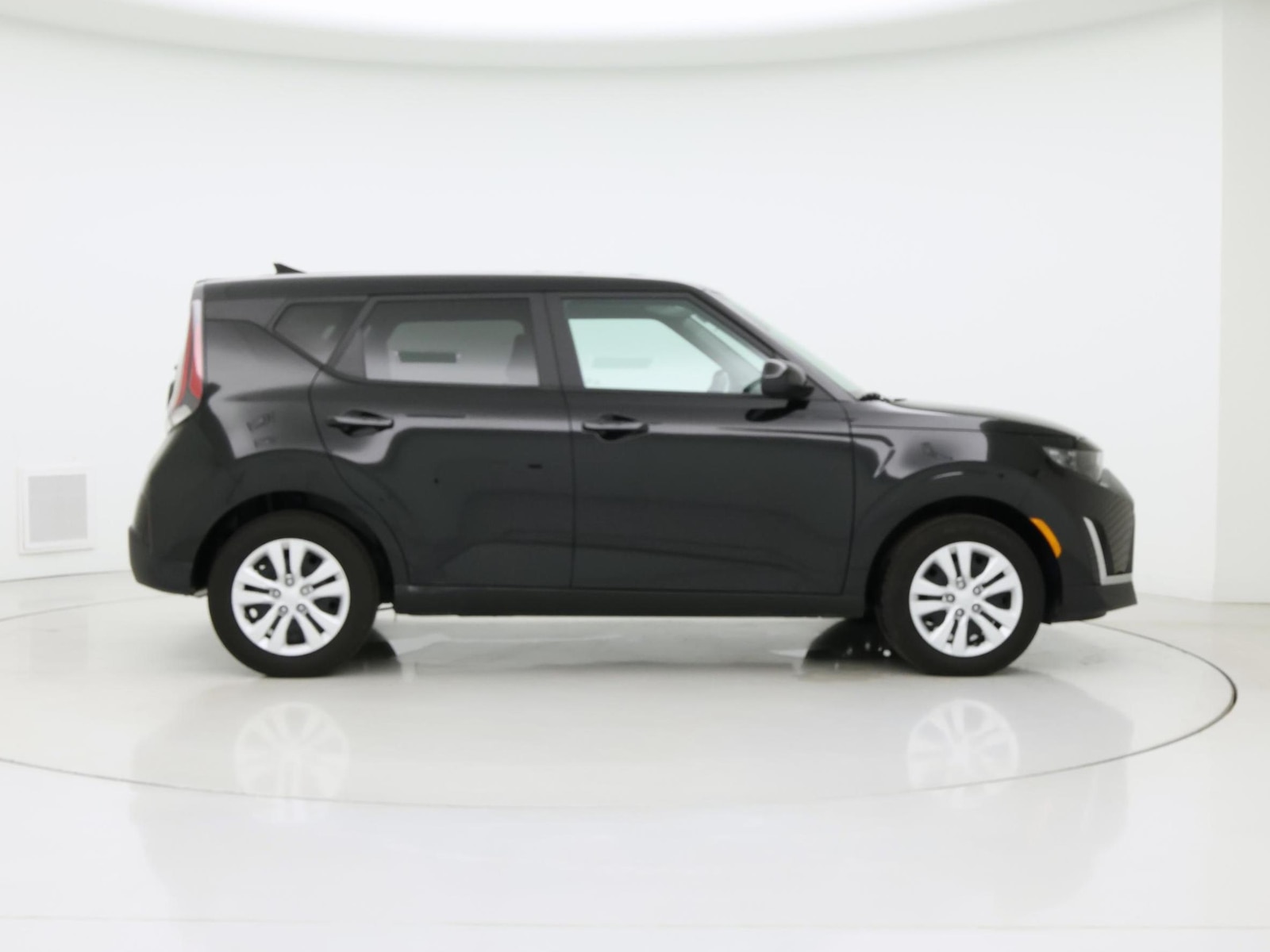 2025 Kia Soul LX - Photo 8
