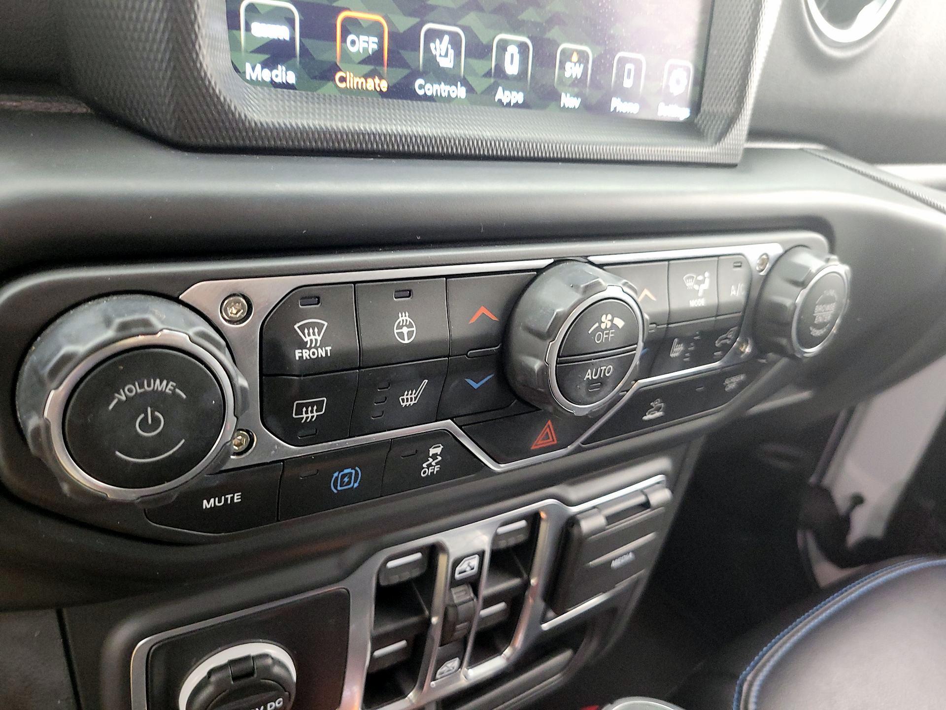 Thumbnail: 2023 Jeep Wrangler - 17