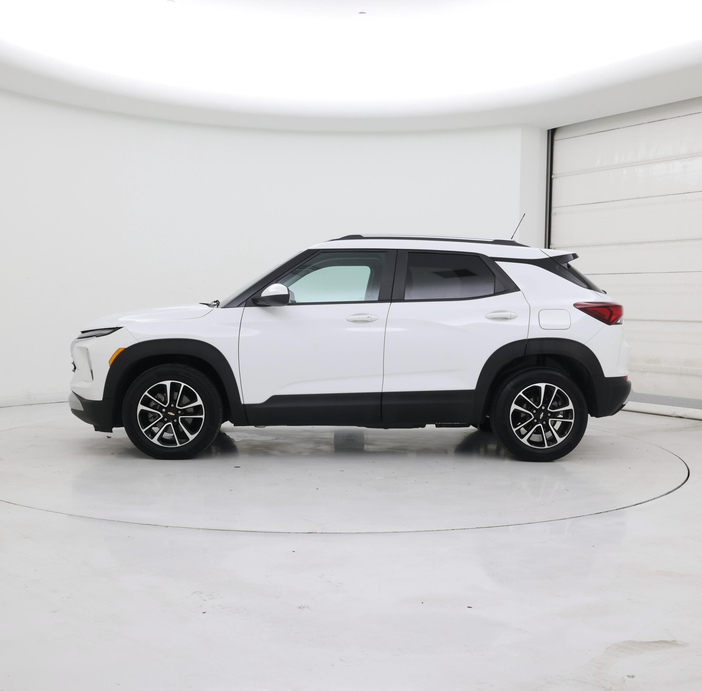 Thumbnail: 2025 Chevrolet TrailBlazer - 3