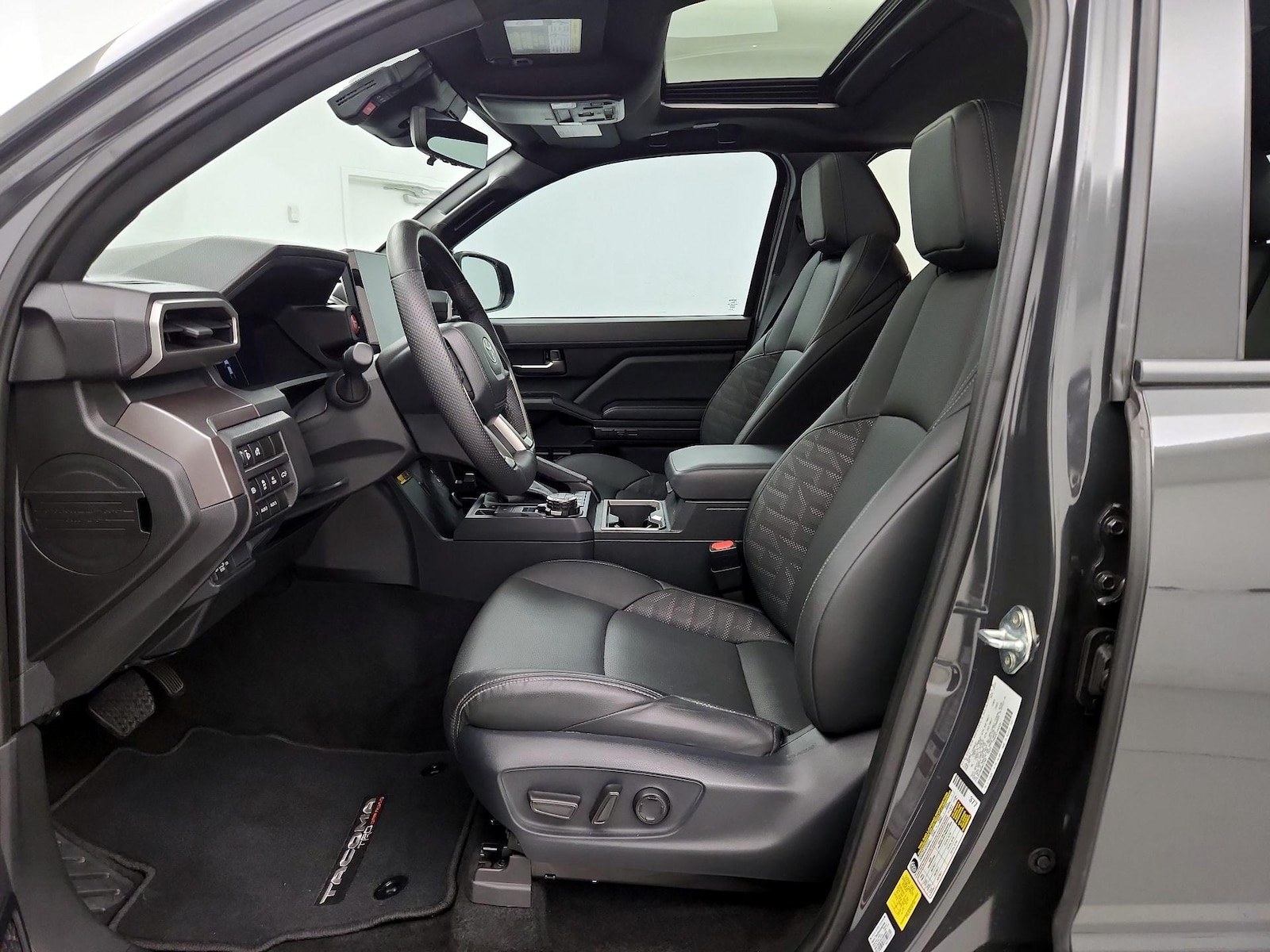 2024 Toyota Tacoma TRD Off Road - Photo 12