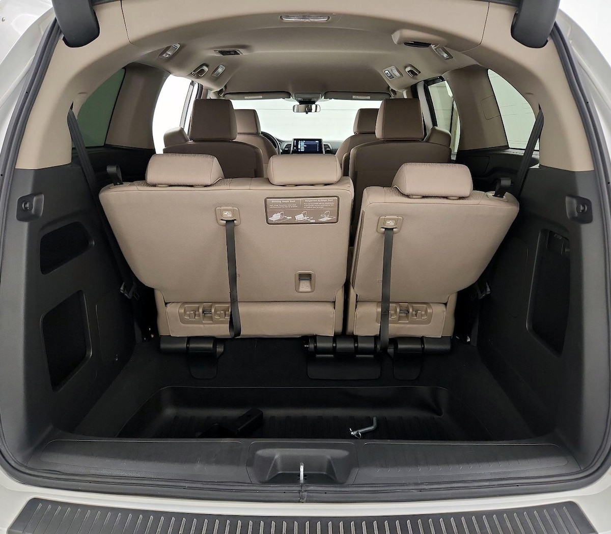Trunk/Cargo (Seats Up)
