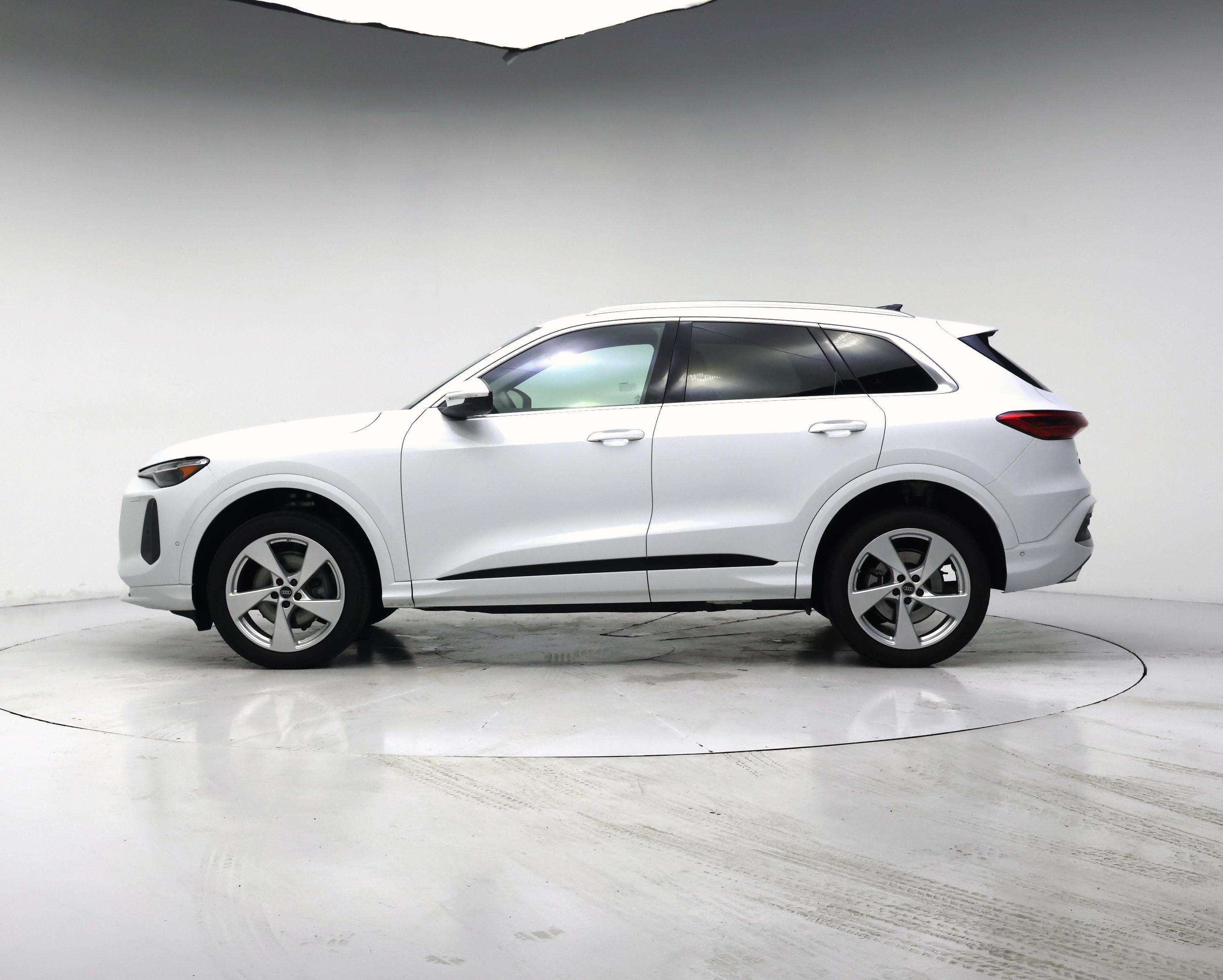 Thumbnail: 2025 Audi Q5 - 3