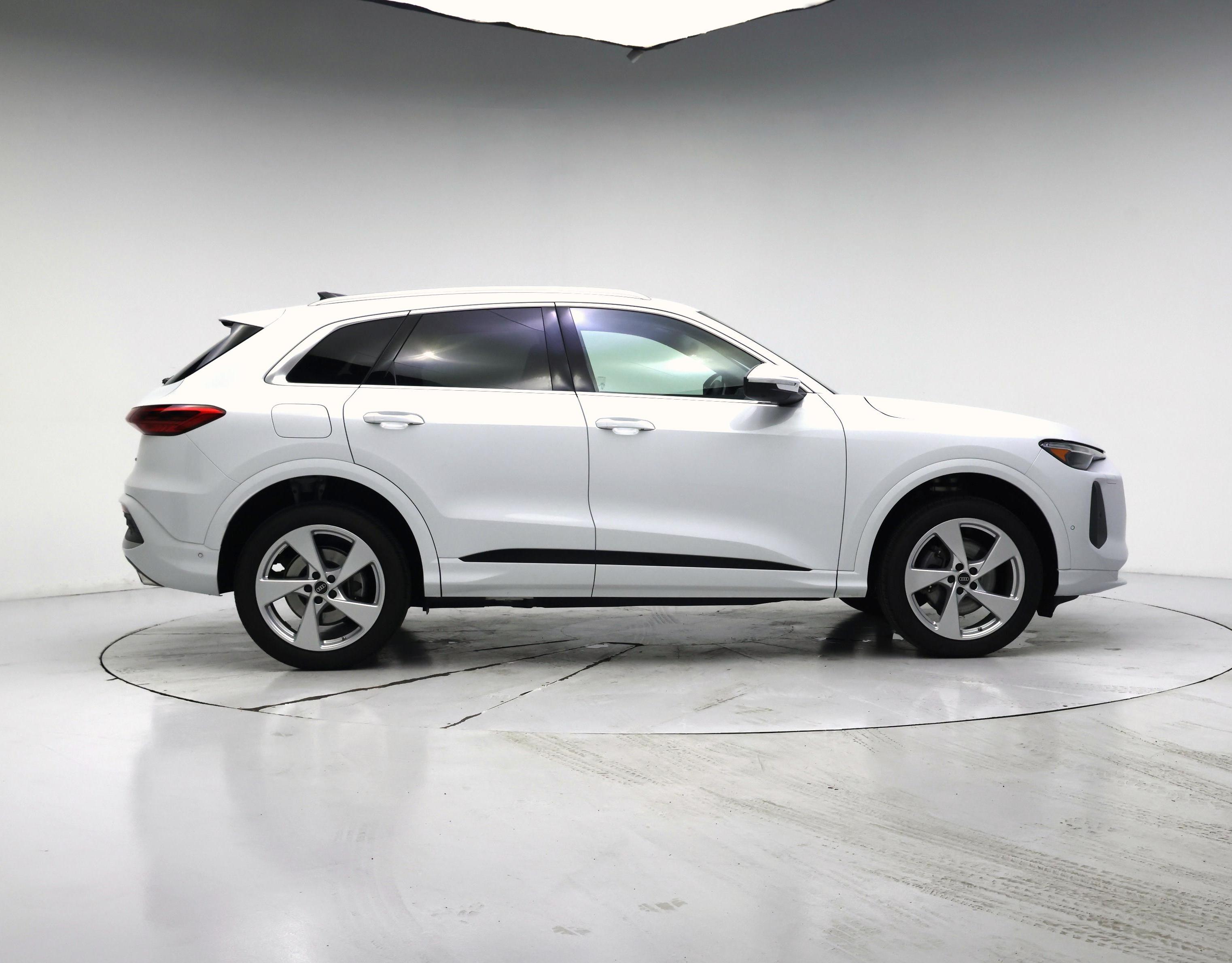 Thumbnail: 2025 Audi Q5 - 7