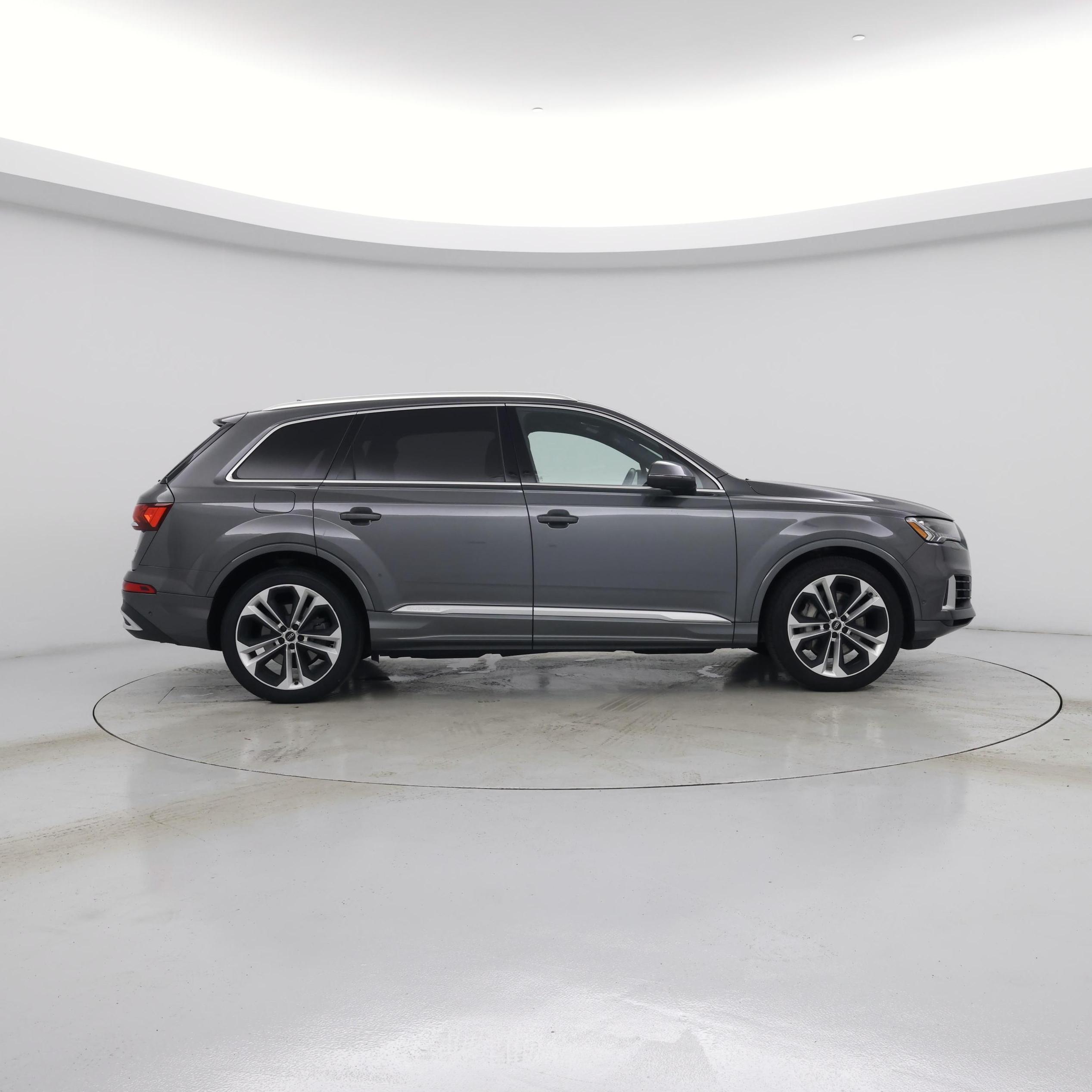 Thumbnail: 2021 Audi Q7 - 7