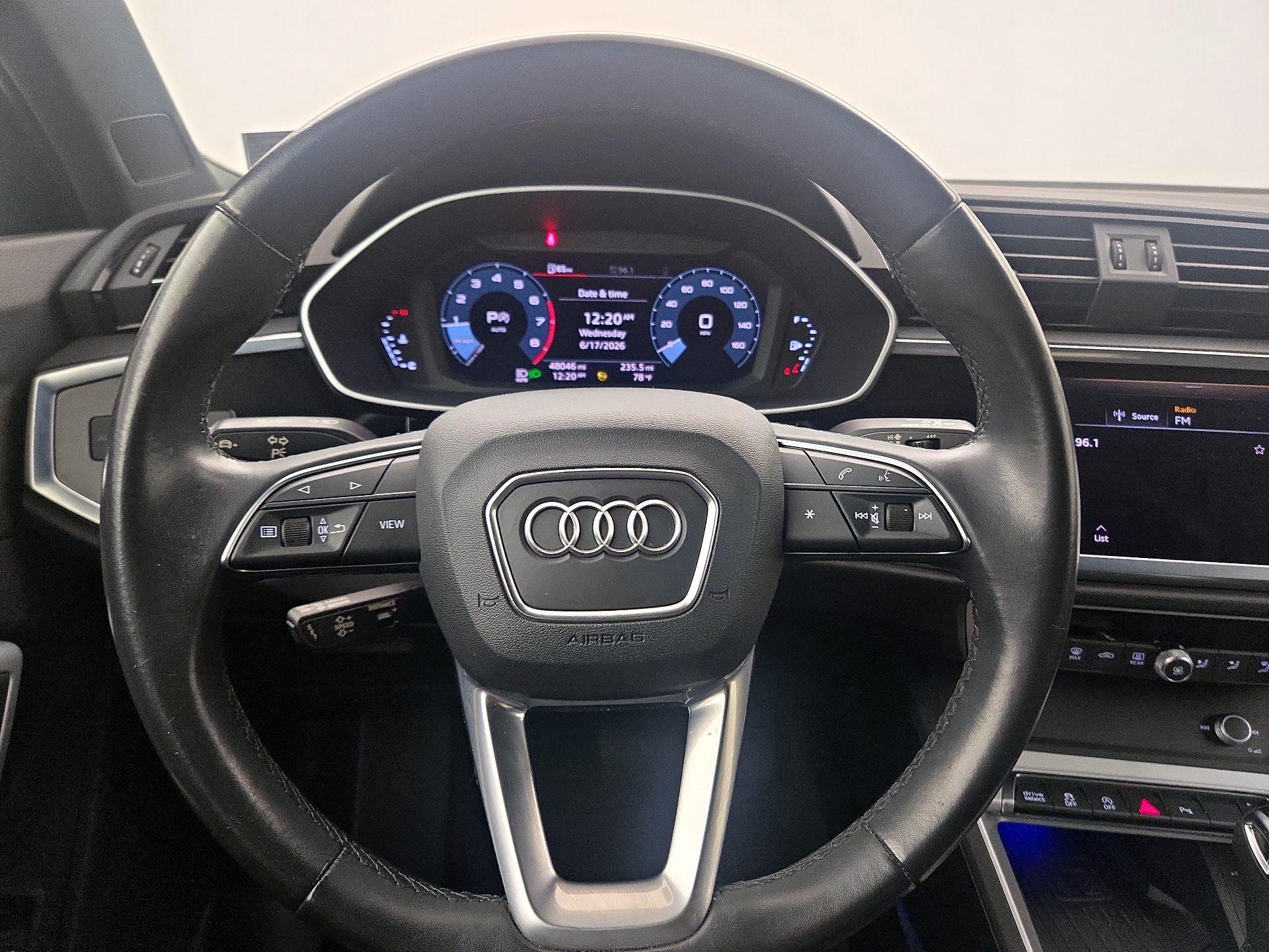 Thumbnail: 2021 Audi Q3 - 10