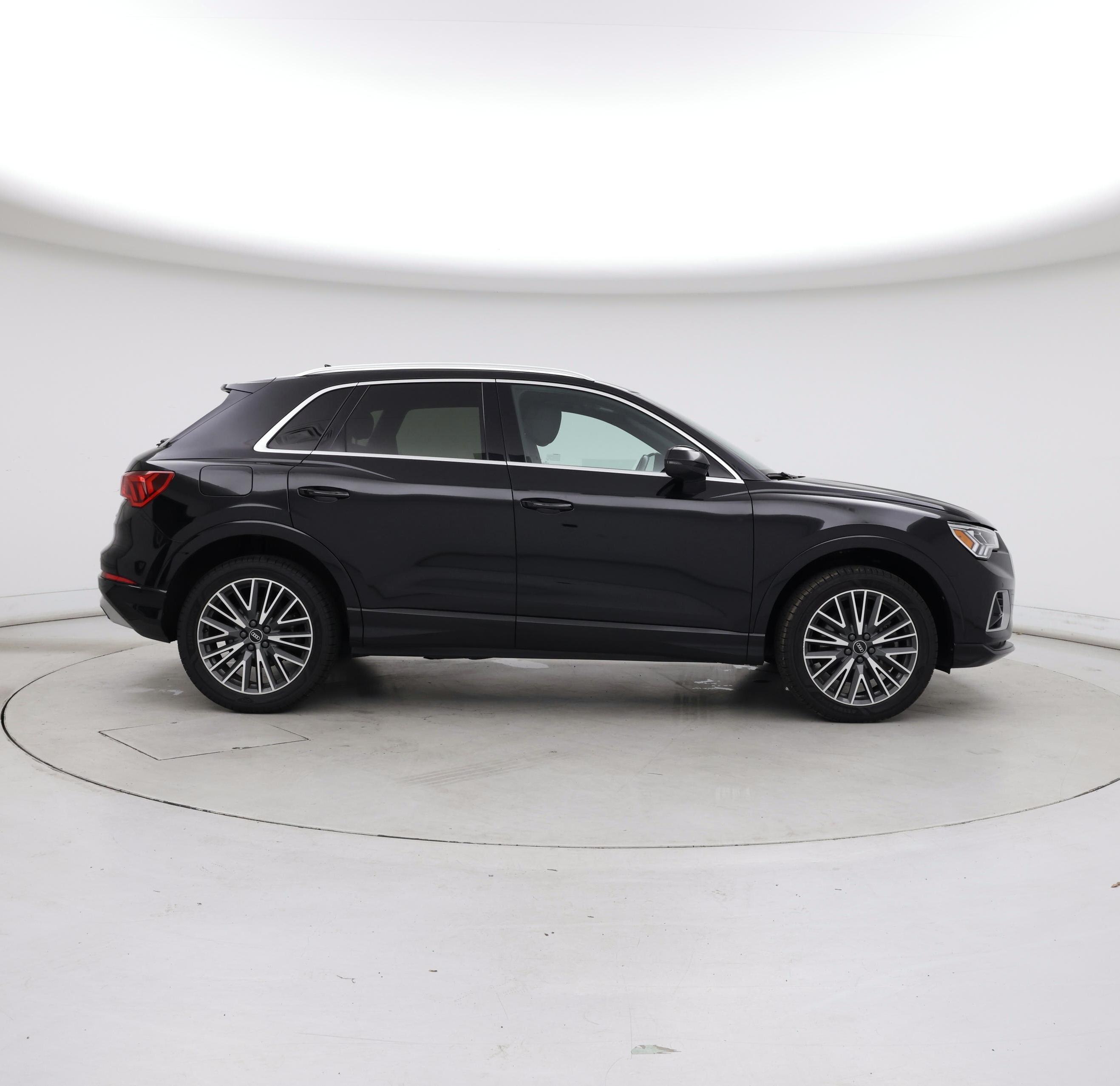 Thumbnail: 2021 Audi Q3 - 7