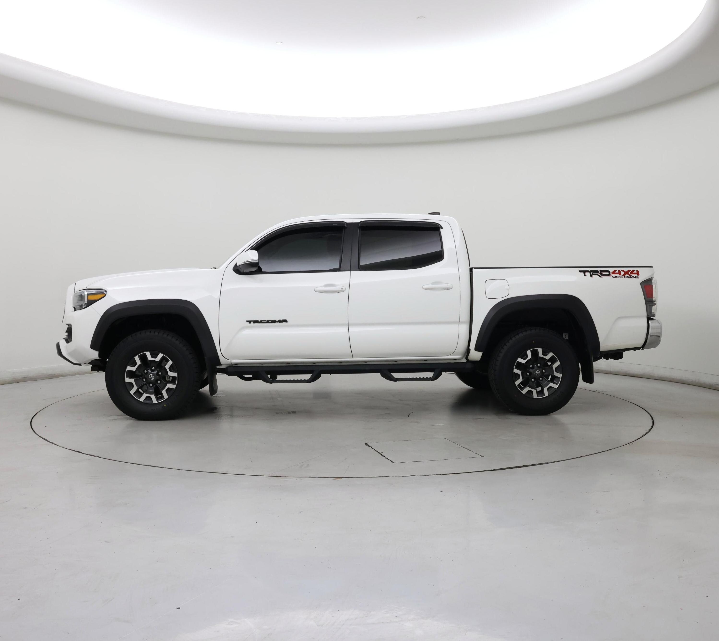 Thumbnail: 2023 Toyota Tacoma - 3