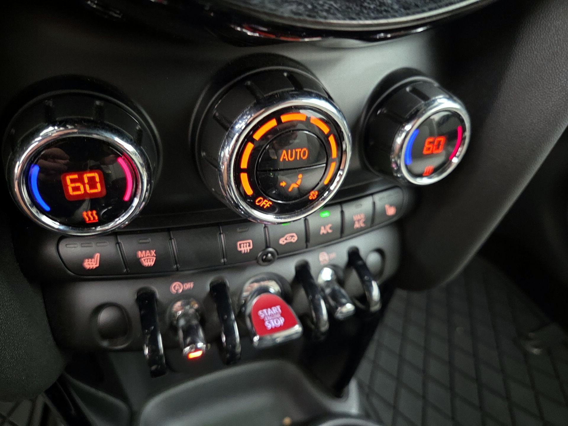 Thumbnail: 2017 MINI Cooper - 17