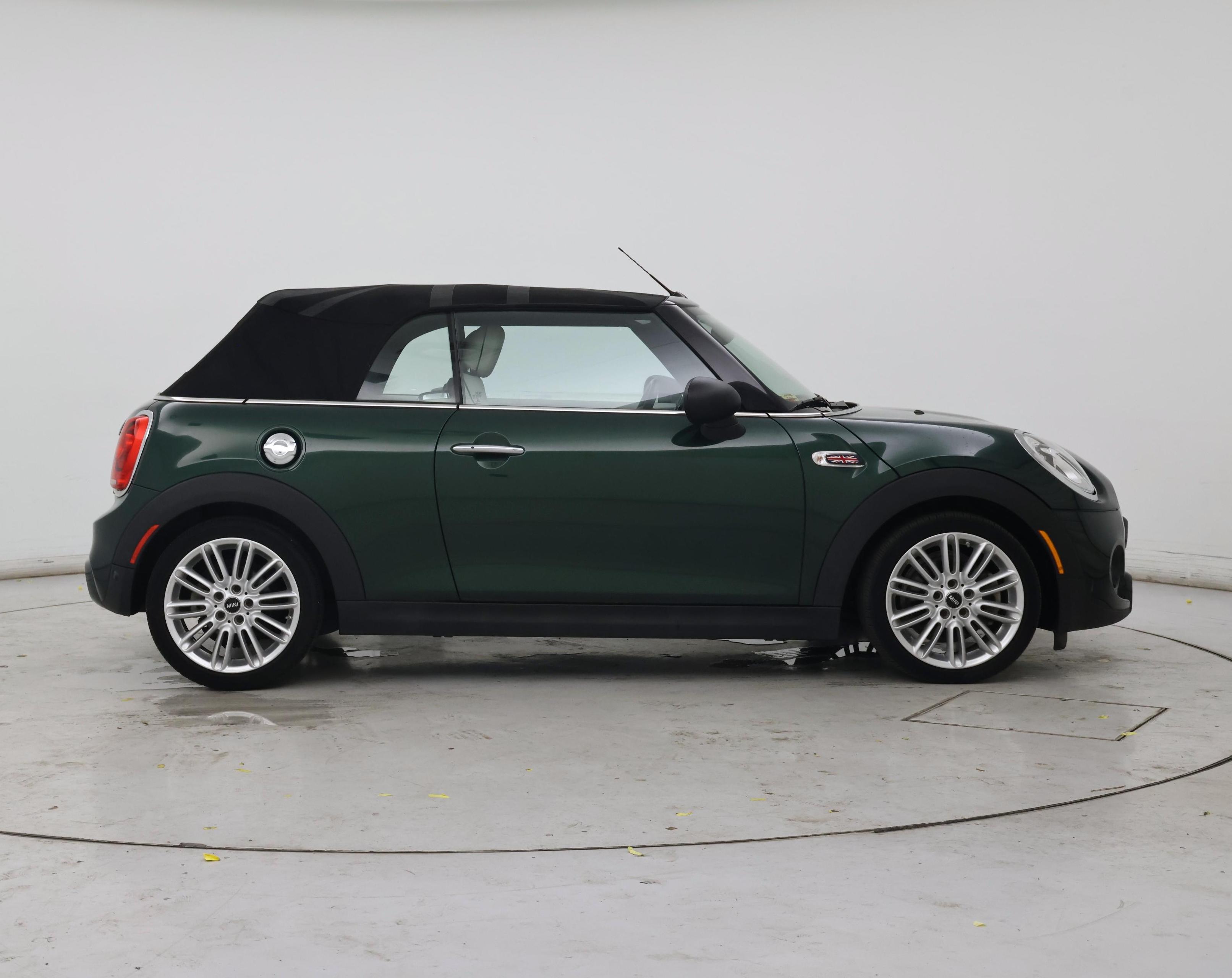 Thumbnail: 2017 MINI Cooper - 7