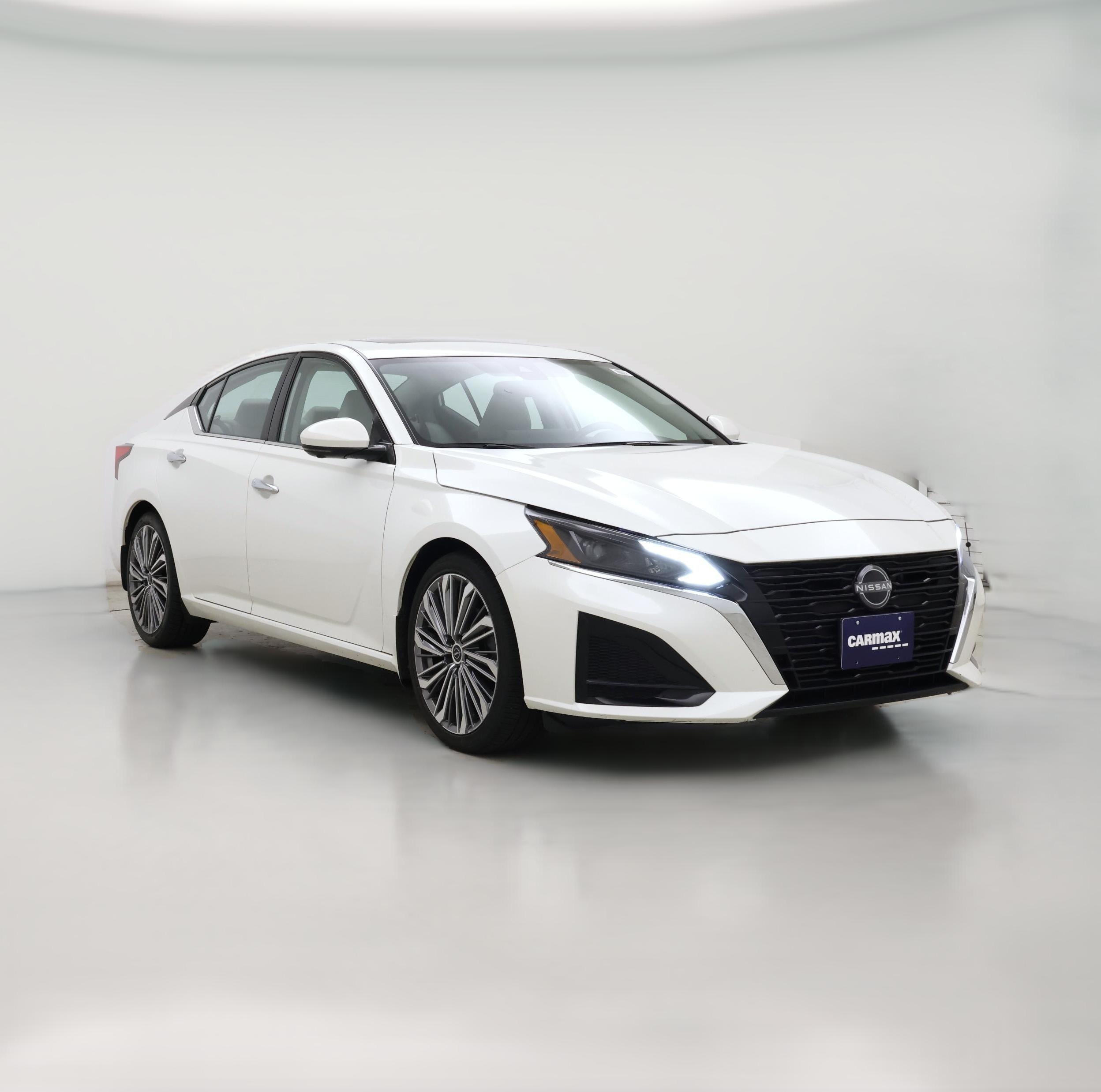 Thumbnail: 2023 Nissan Altima - 1