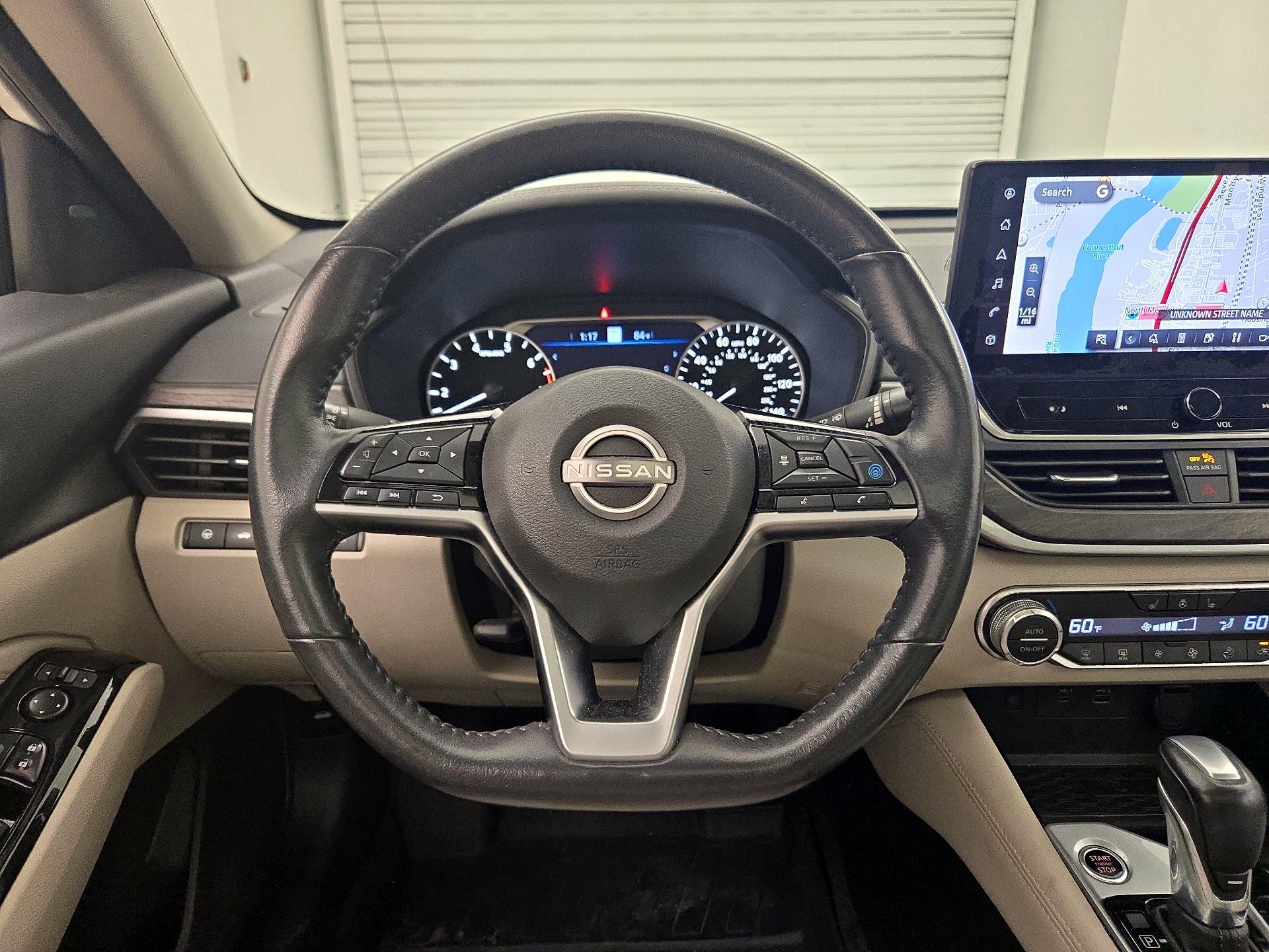 Thumbnail: 2023 Nissan Altima - 10