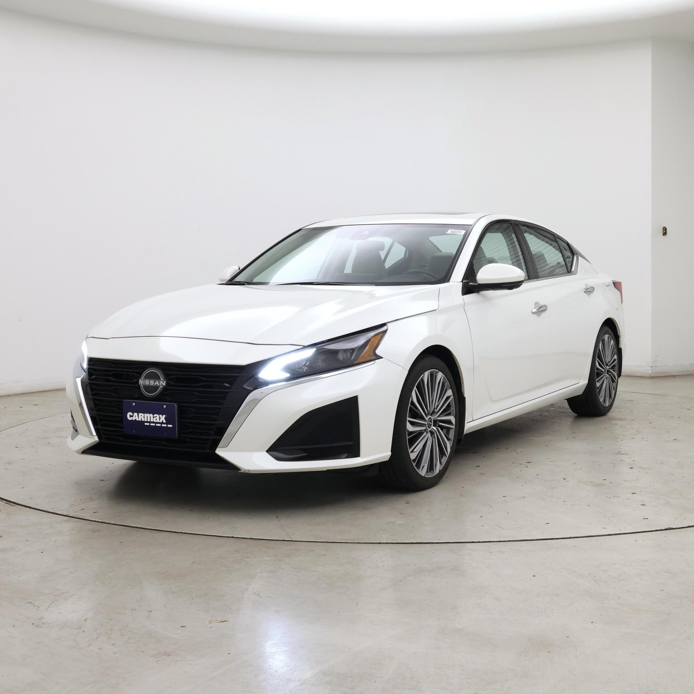 Thumbnail: 2023 Nissan Altima - 4