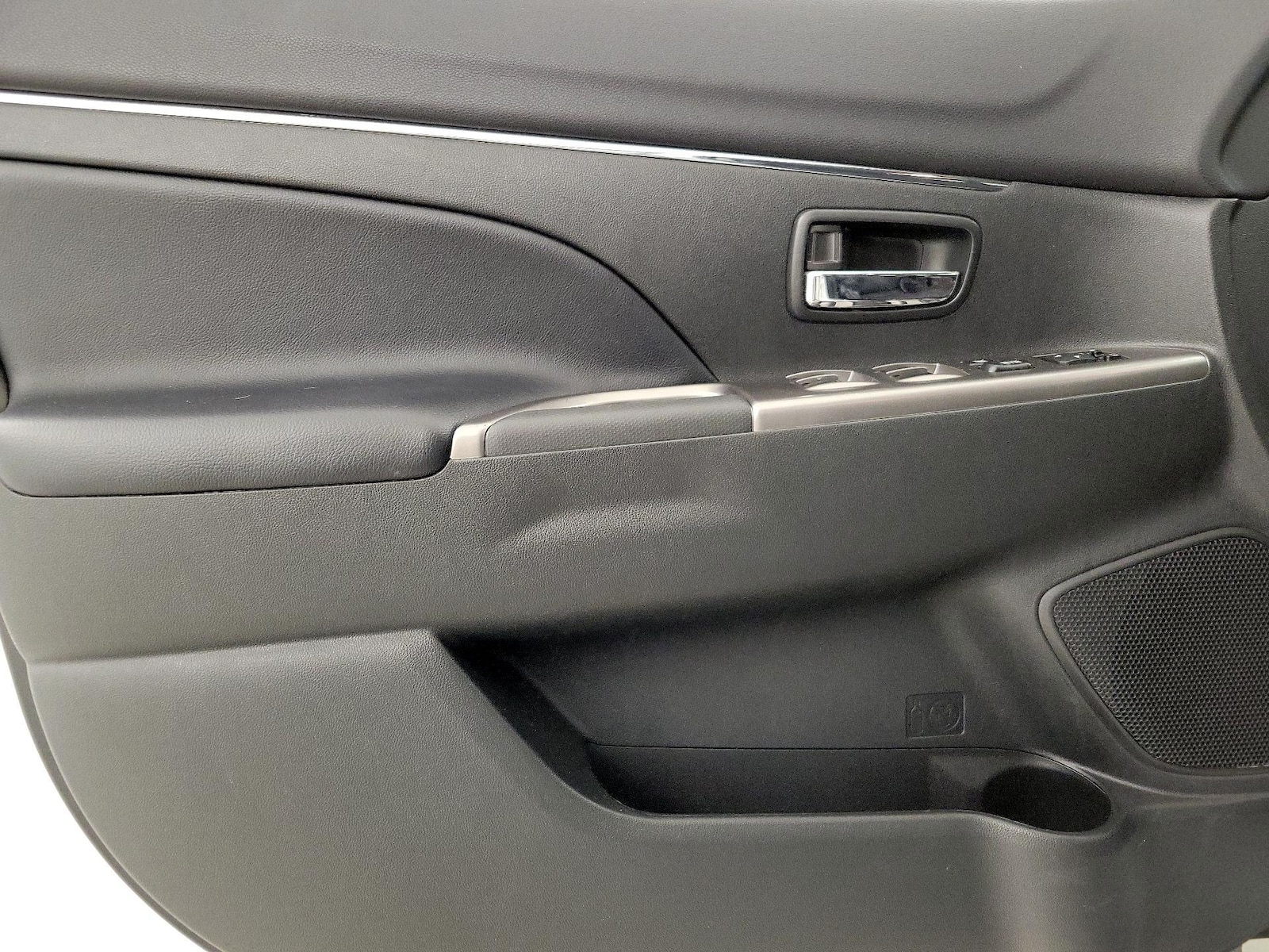 2025 Mitsubishi Outlander Sport SE - Photo 13