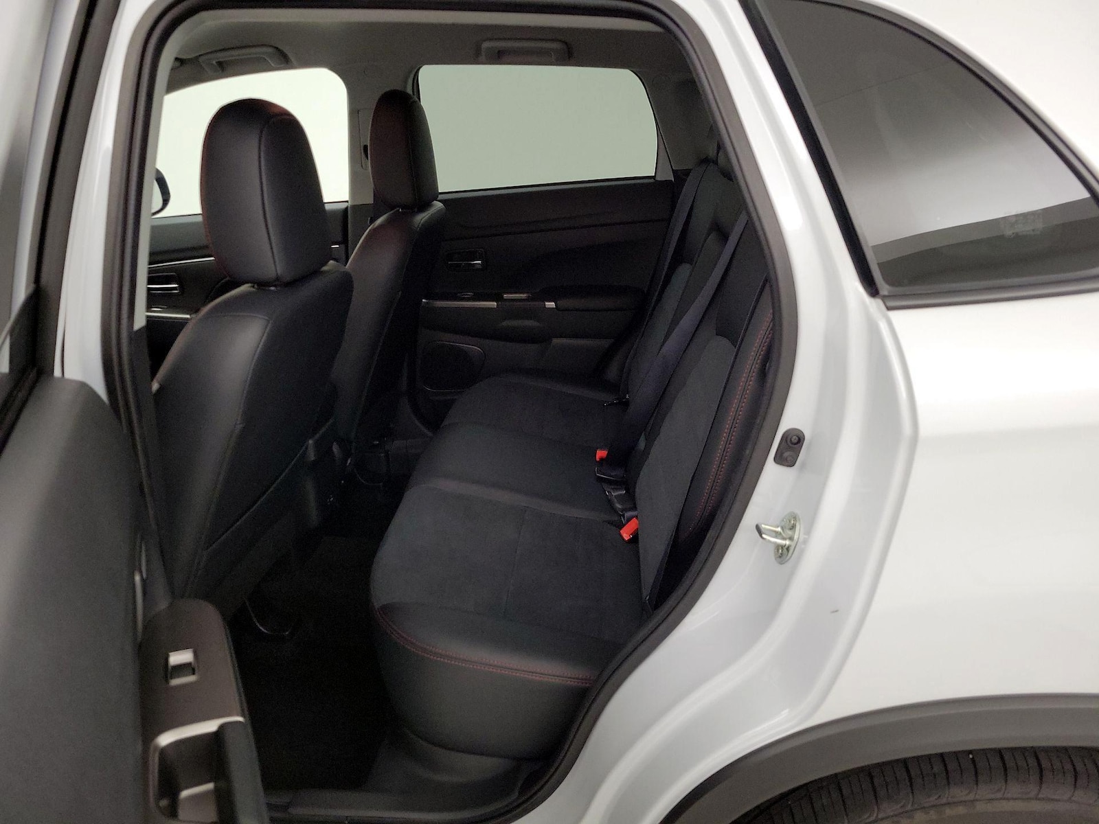 2025 Mitsubishi Outlander Sport SE - Photo 20