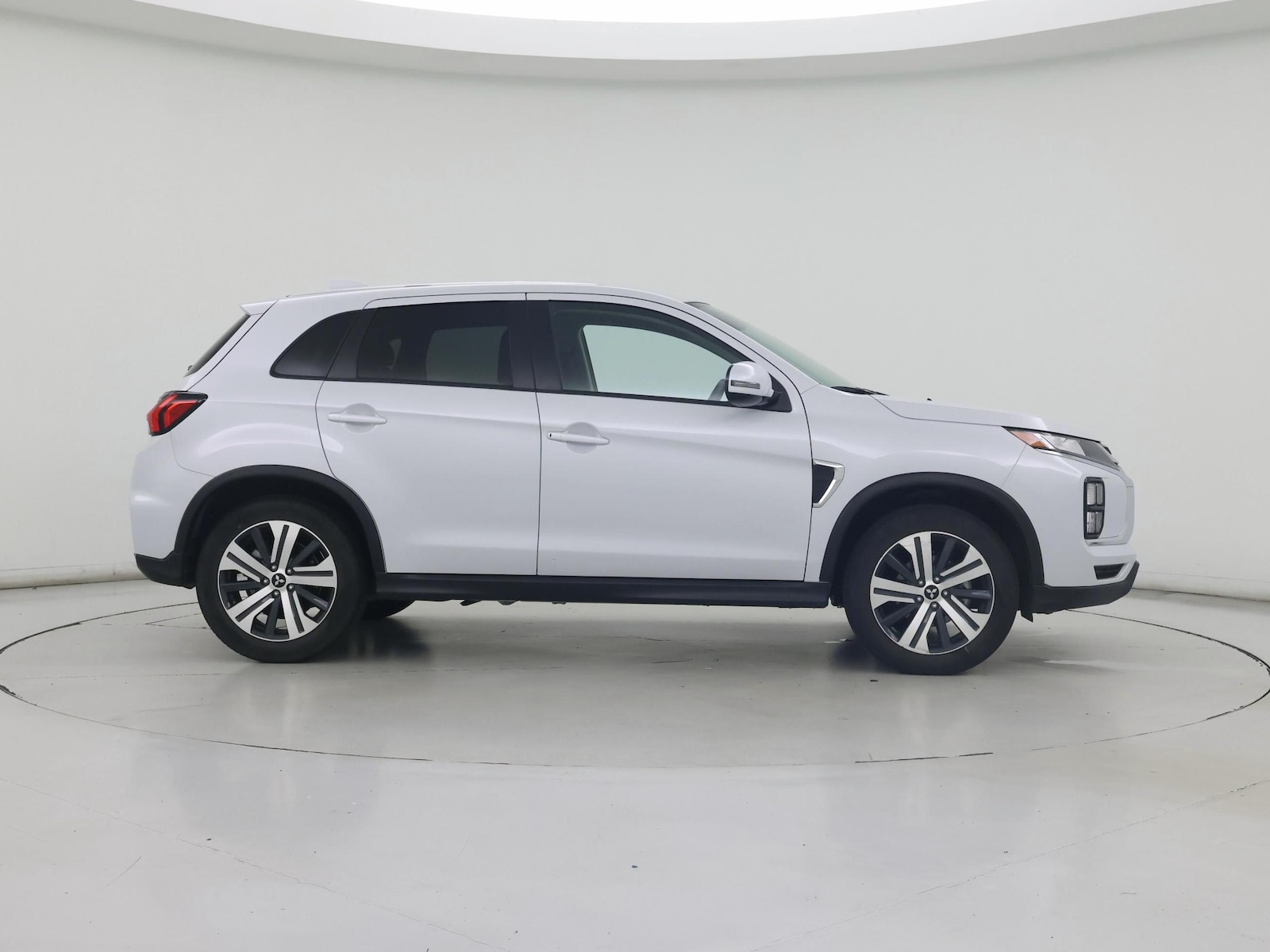 2025 Mitsubishi Outlander Sport SE - Photo 8