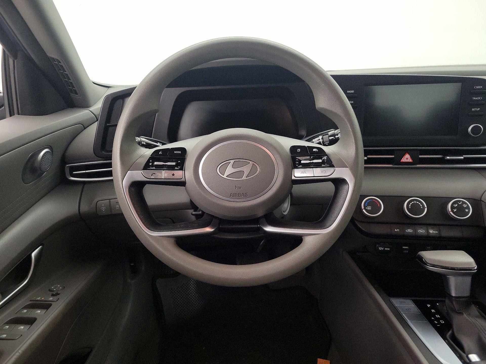 Thumbnail: 2024 Hyundai Elantra - 10