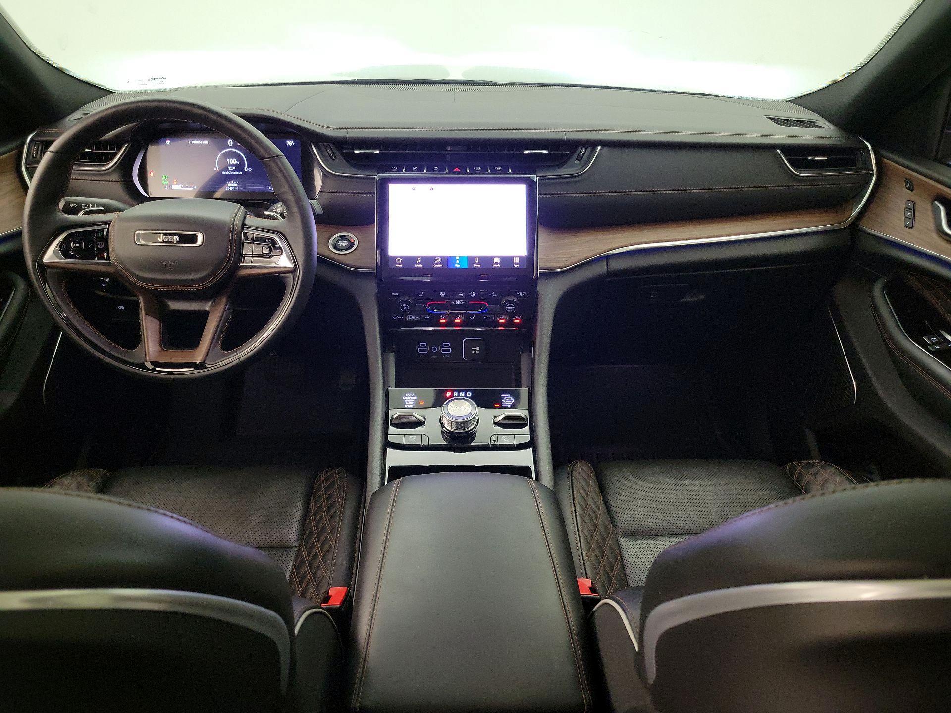 Thumbnail: 2023 Jeep Grand Cherokee L - 9