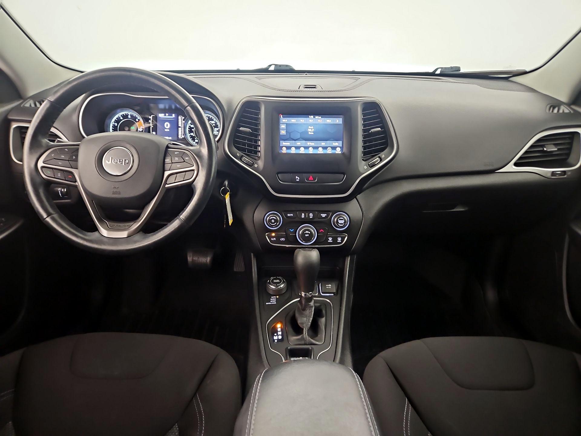 Thumbnail: 2020 Jeep Cherokee - 8