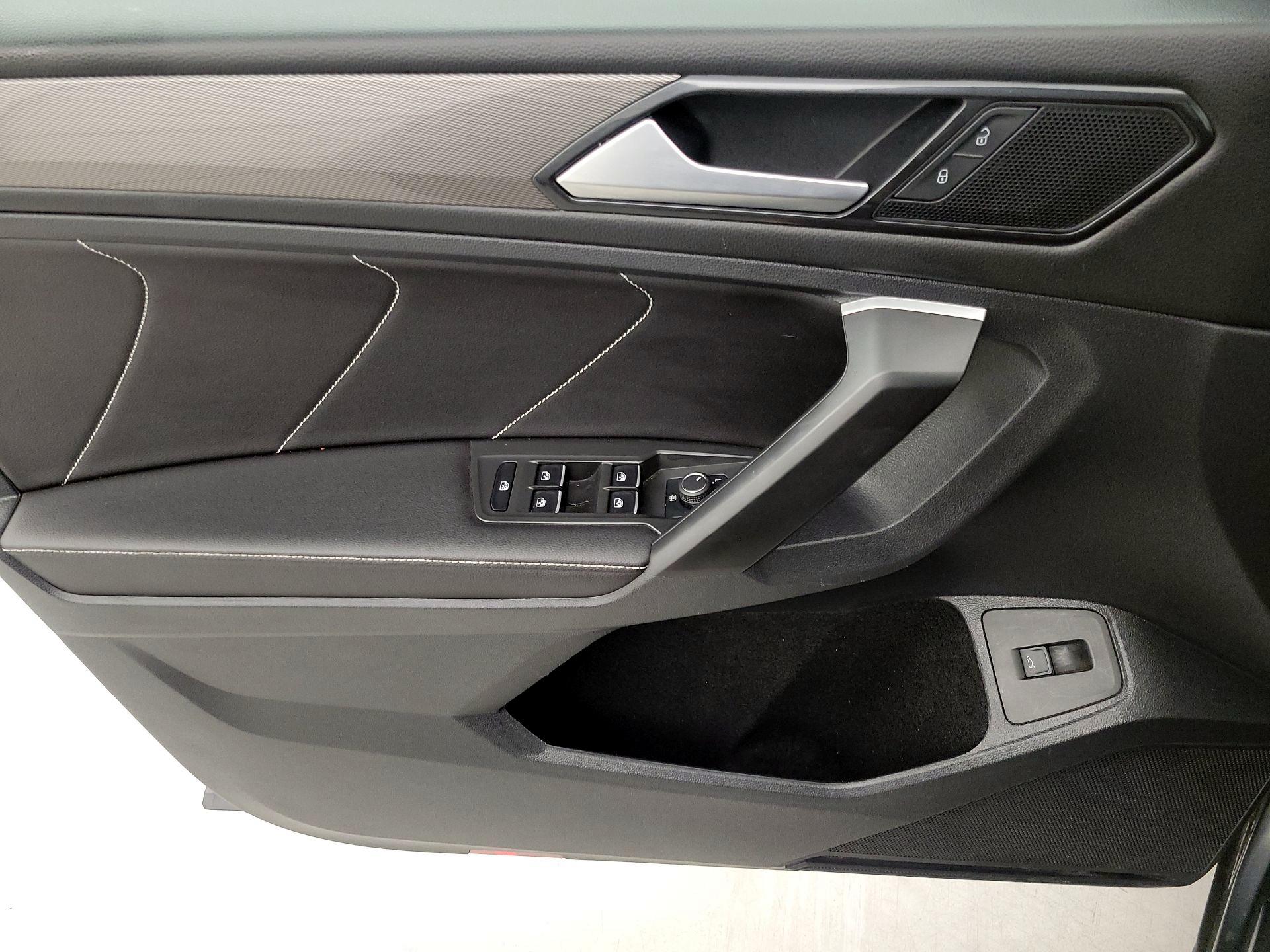 Thumbnail: 2024 Volkswagen Tiguan - 12