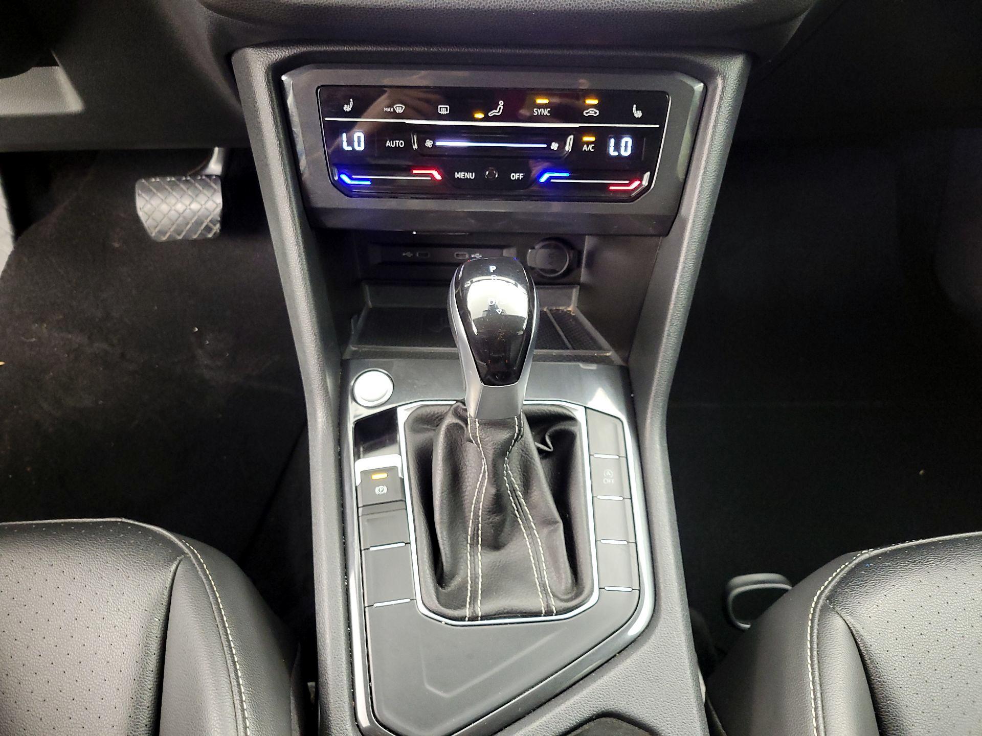 Thumbnail: 2024 Volkswagen Tiguan - 17
