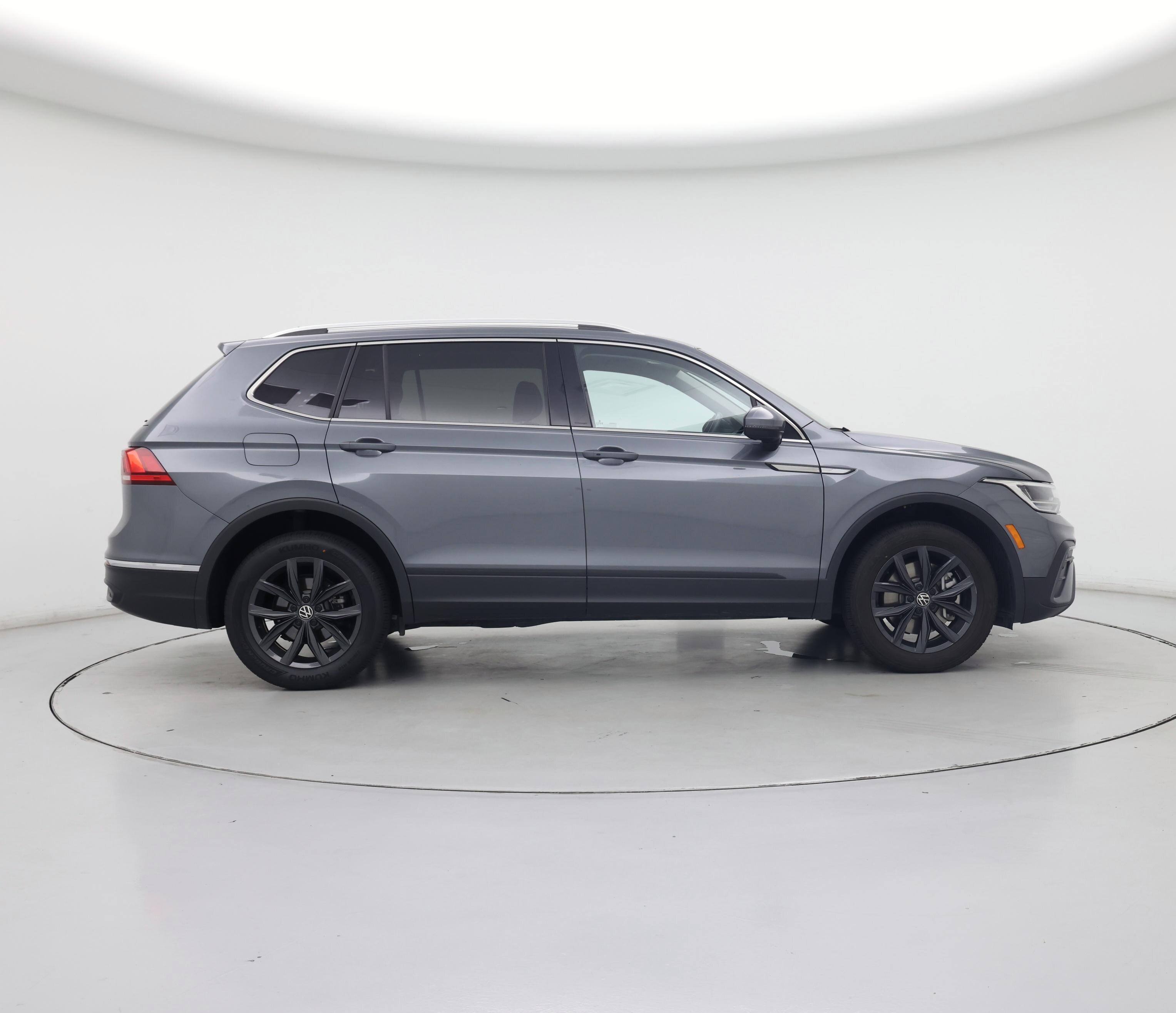 Thumbnail: 2024 Volkswagen Tiguan - 7