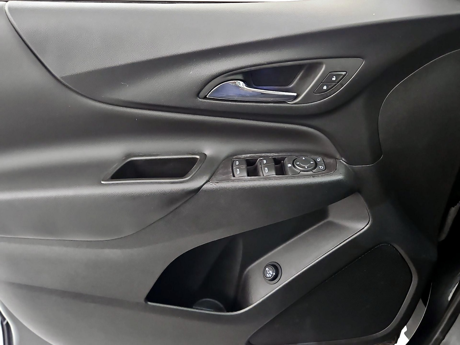 2022 Chevrolet Equinox LT - Photo 11