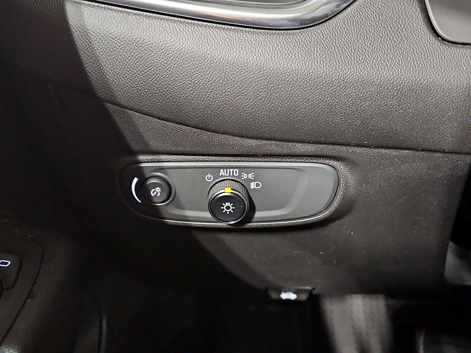 2022 Chevrolet Equinox LT - Photo 12