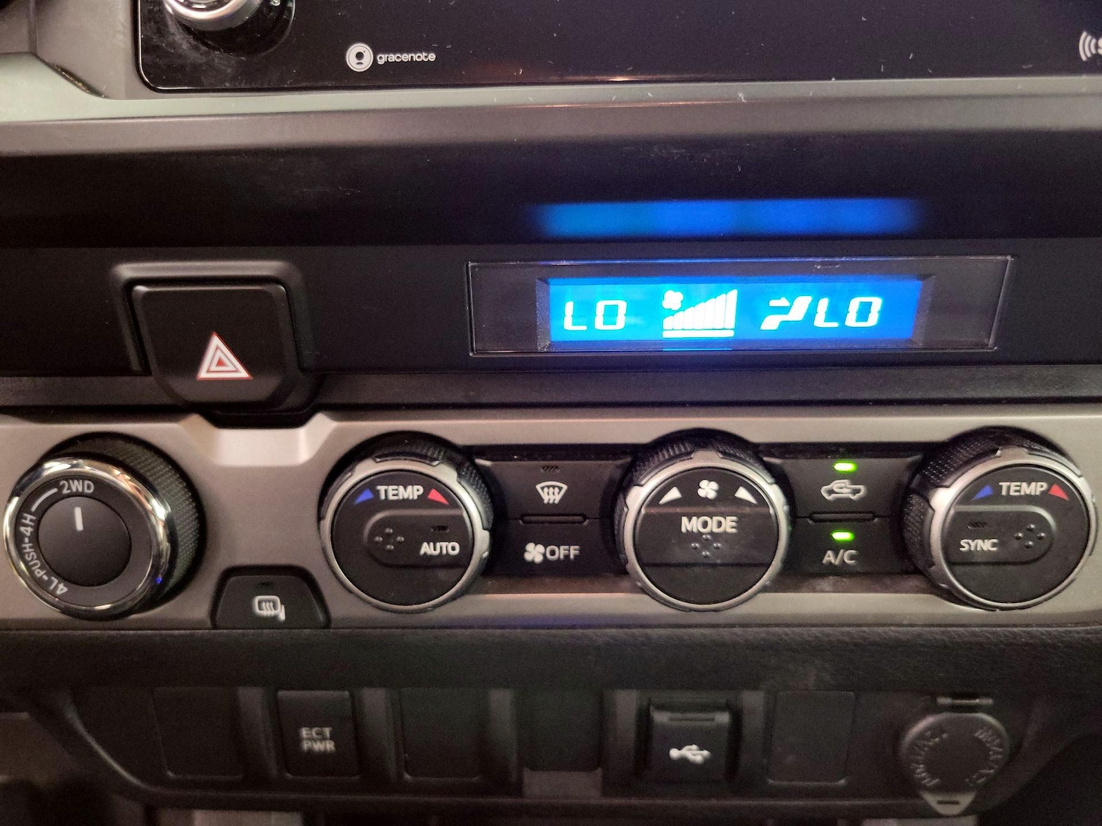 2023 Toyota Tacoma SR - Photo 18