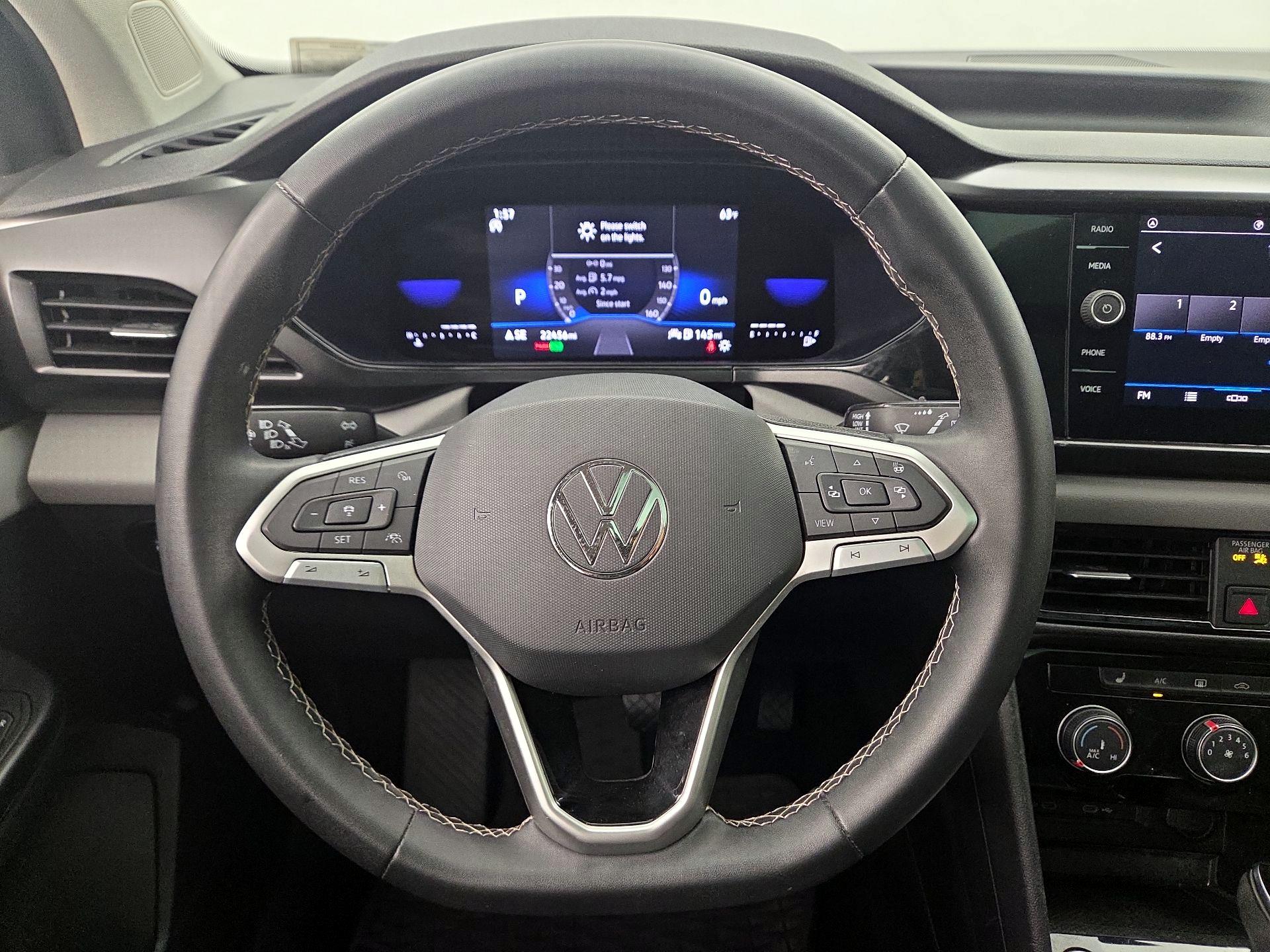 Thumbnail: 2023 Volkswagen Taos - 10