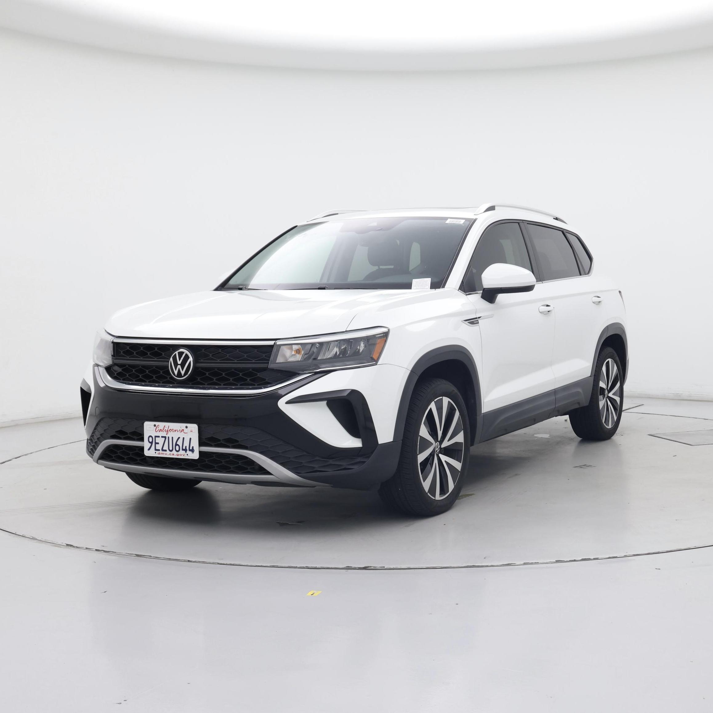 Thumbnail: 2023 Volkswagen Taos - 4