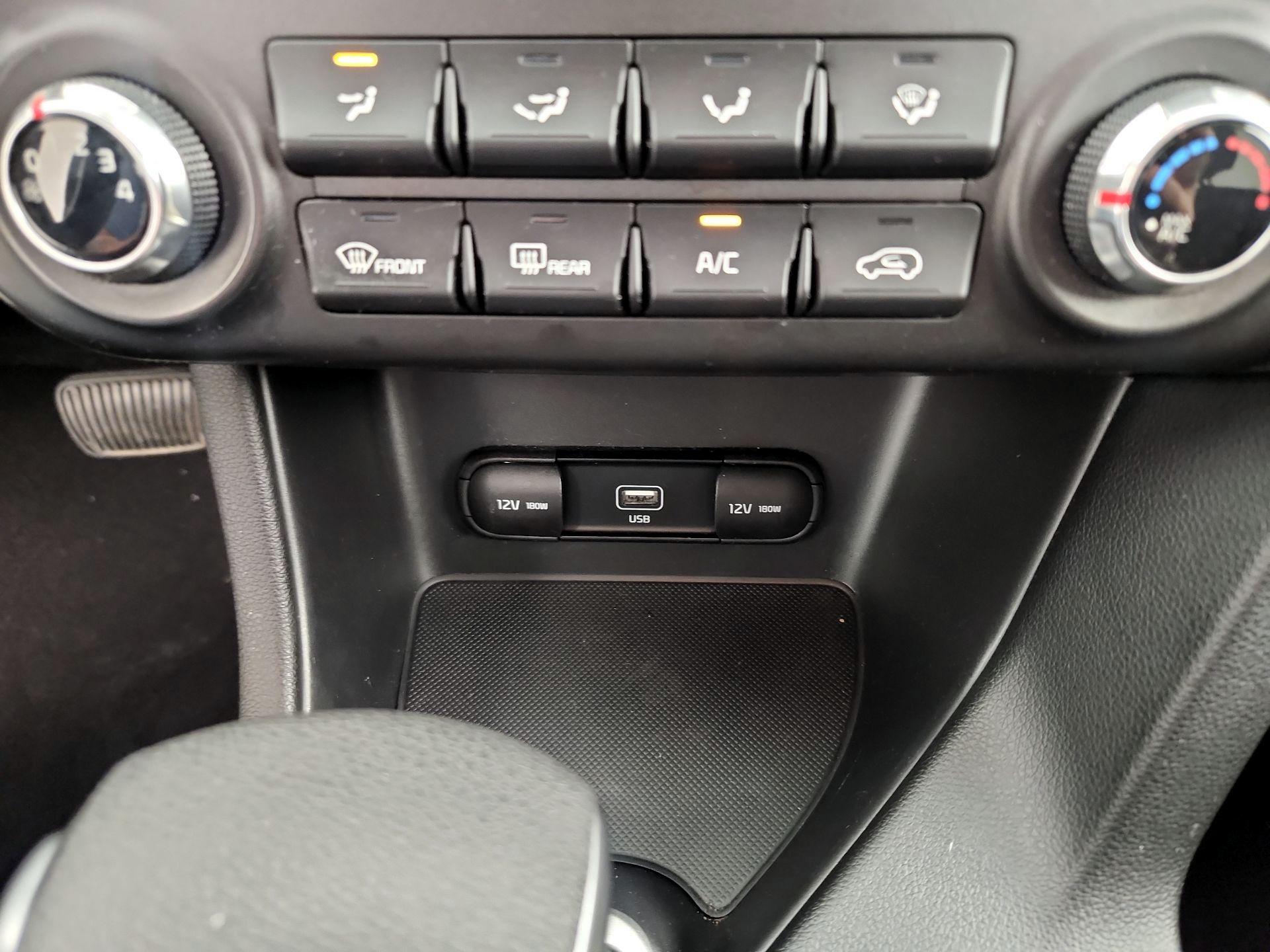 Thumbnail: 2021 Kia Sportage - 18