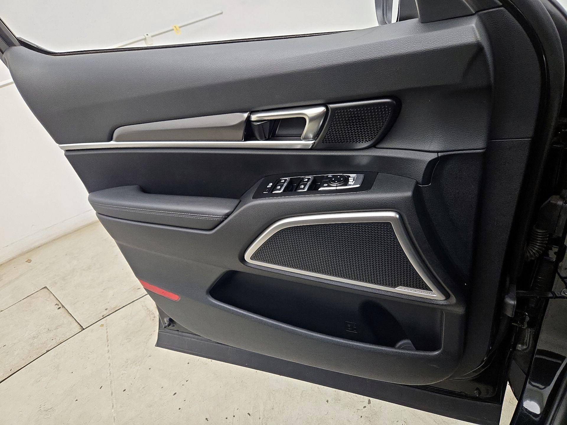 Thumbnail: 2023 Kia Telluride - 12
