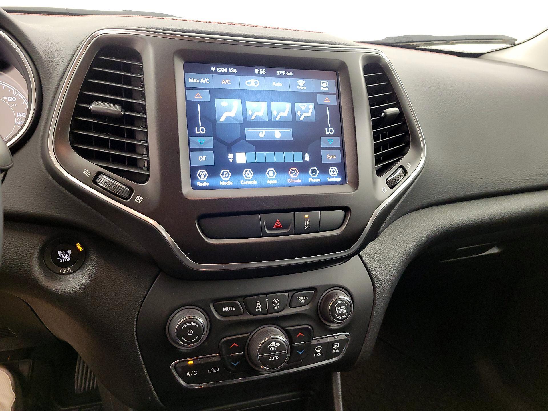 Thumbnail: 2022 Jeep Cherokee - 16