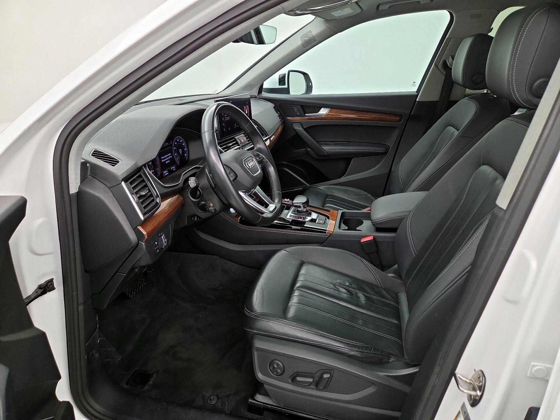 Thumbnail: 2023 Audi Q5 - 11