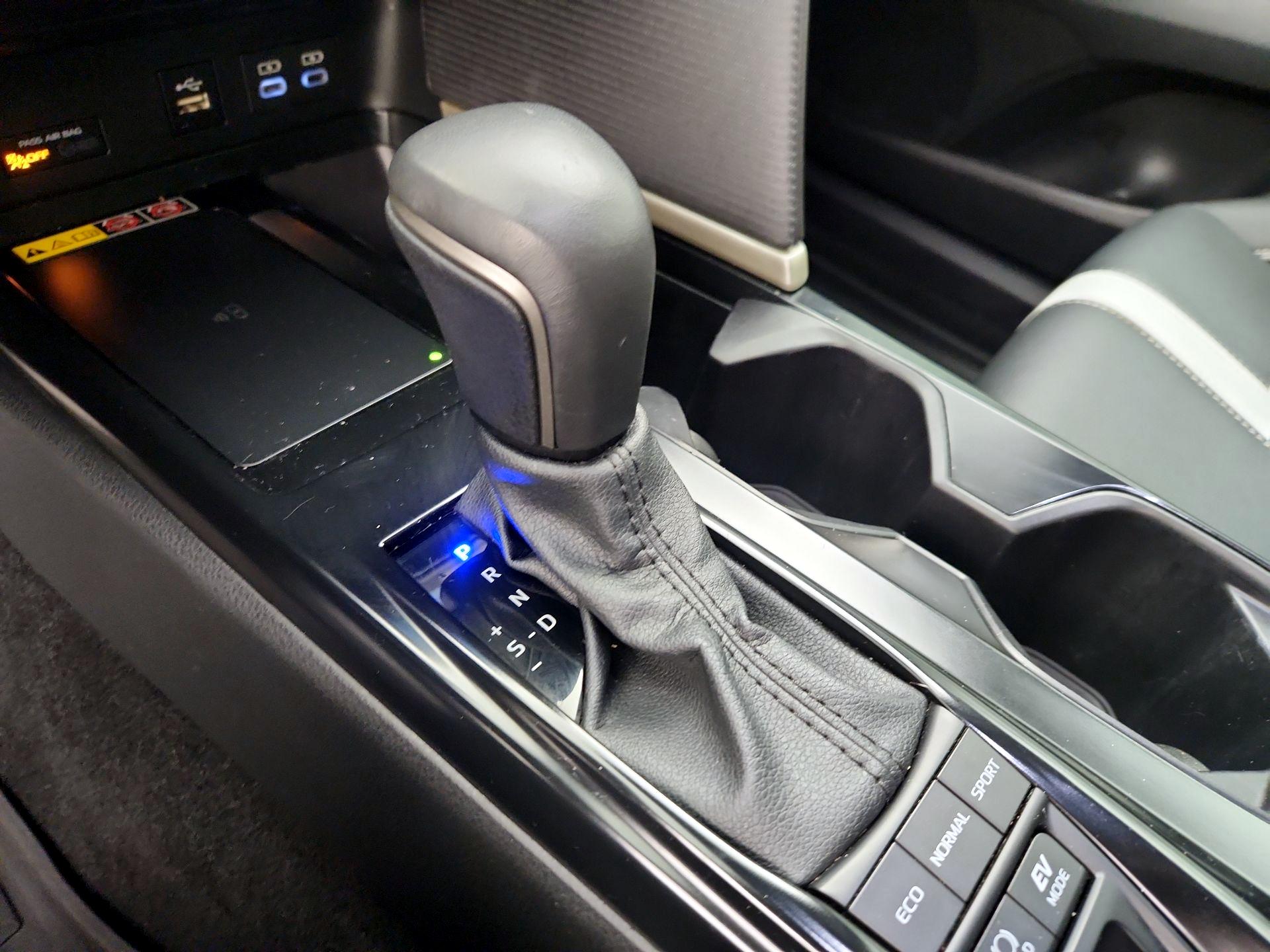 Thumbnail: 2025 Toyota Camry - 17