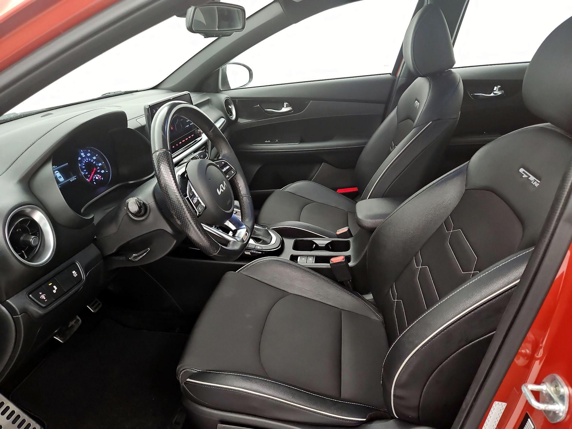 Thumbnail: 2022 Kia Forte - 11