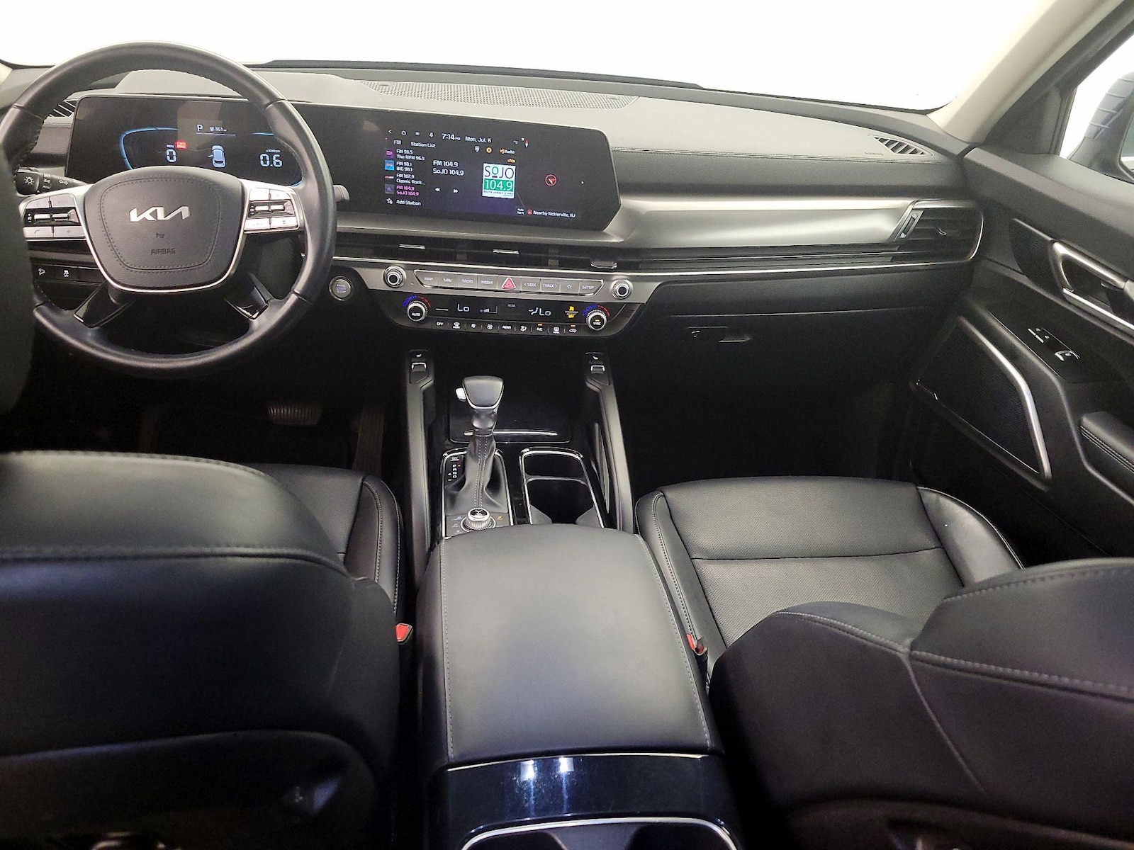 2024 Kia Telluride S - Photo 10