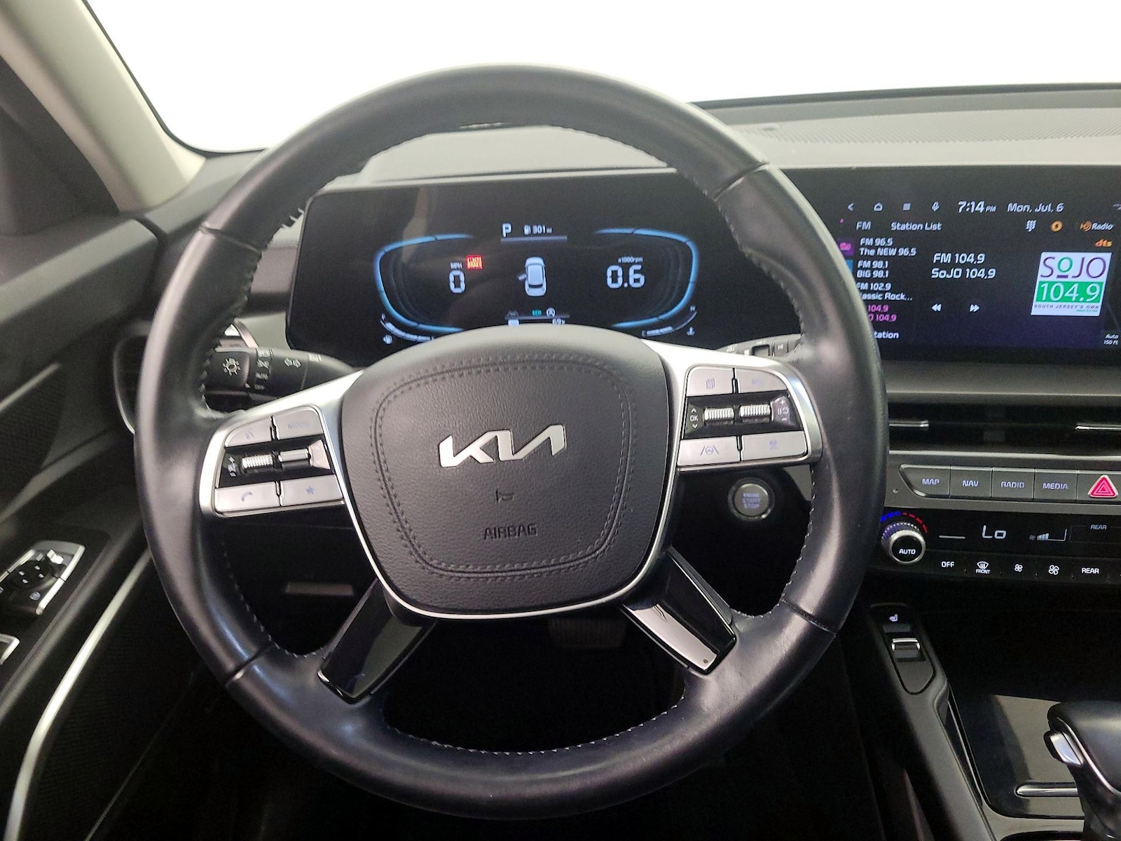 2024 Kia Telluride S - Photo 11