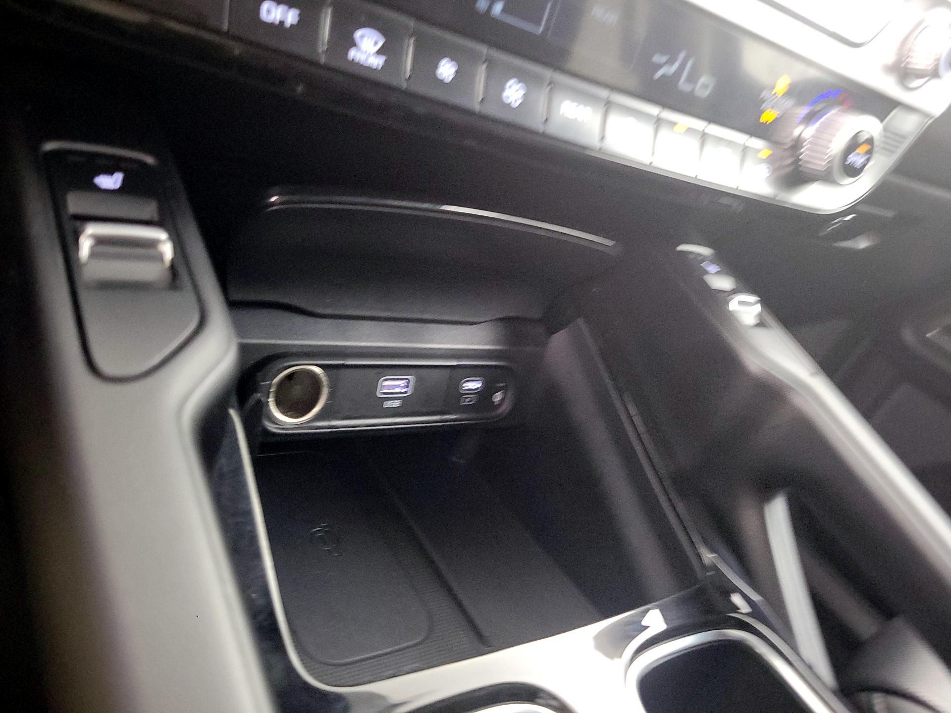 Thumbnail: 2024 Kia Telluride - 18