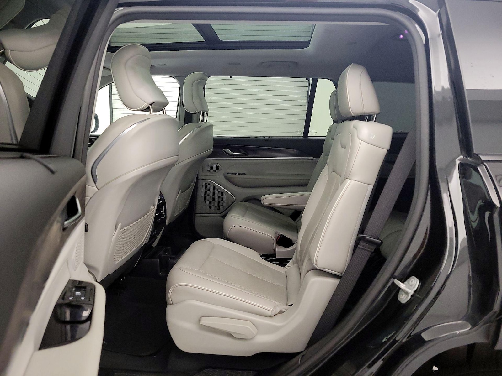 Rear Air Conditioning