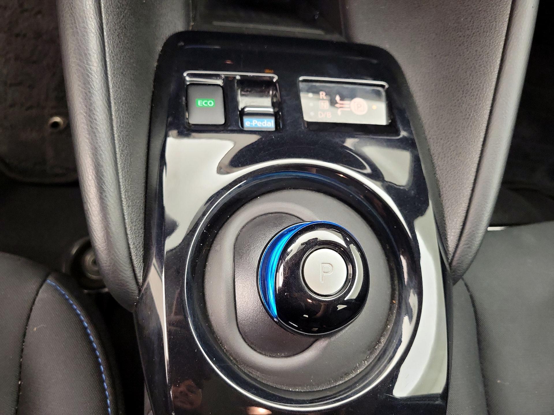 Thumbnail: 2024 Nissan Leaf - 18